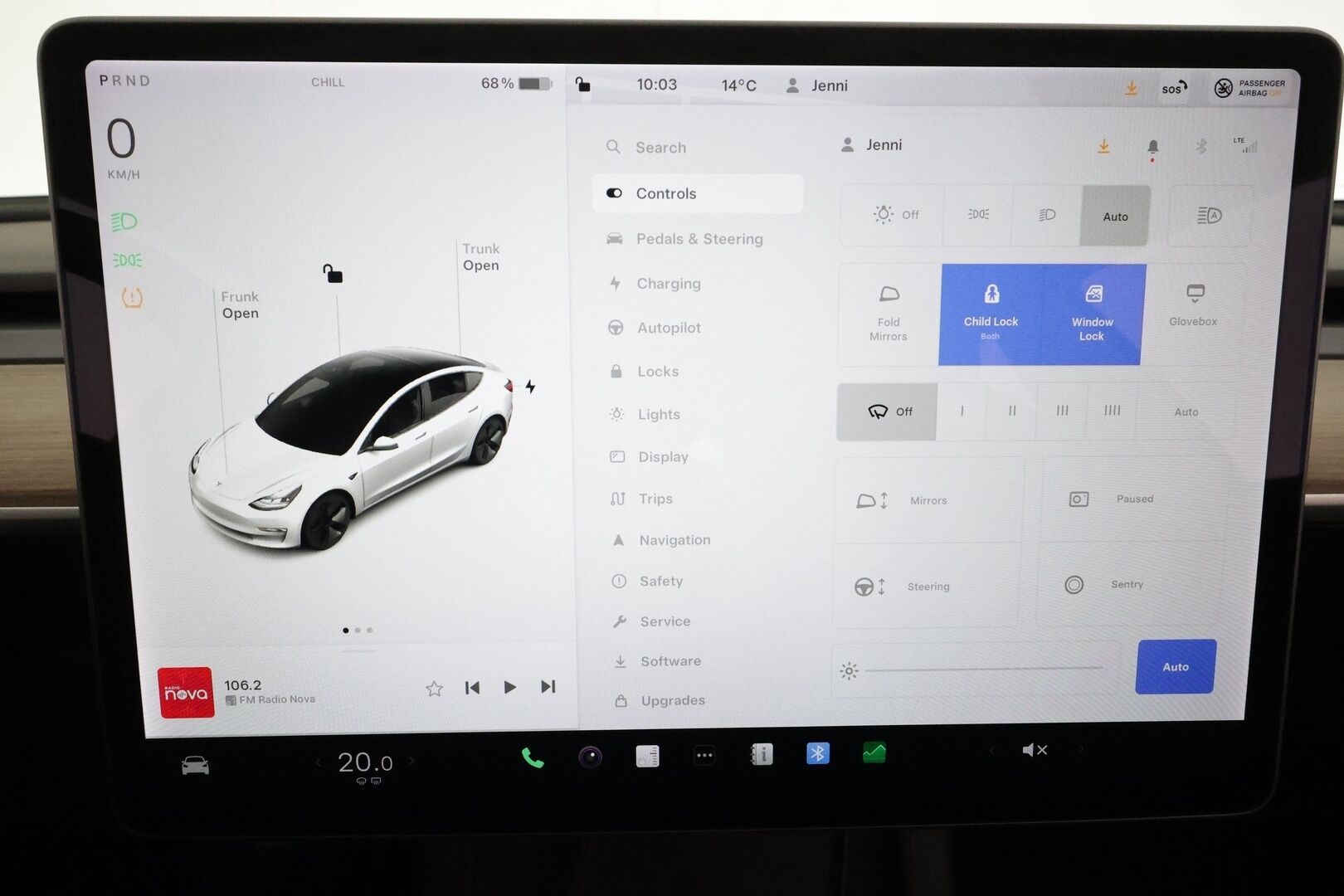 Tesla Model 3 2021 Long Range *Lämpöpumppu / Autopilot / Lasikatto / Premium Audio / Nahkasisusta / P.kamera* - Akku kuntotarkastettu SOH 93,8% / 1-om. Suomi-auto / 2x vanteet