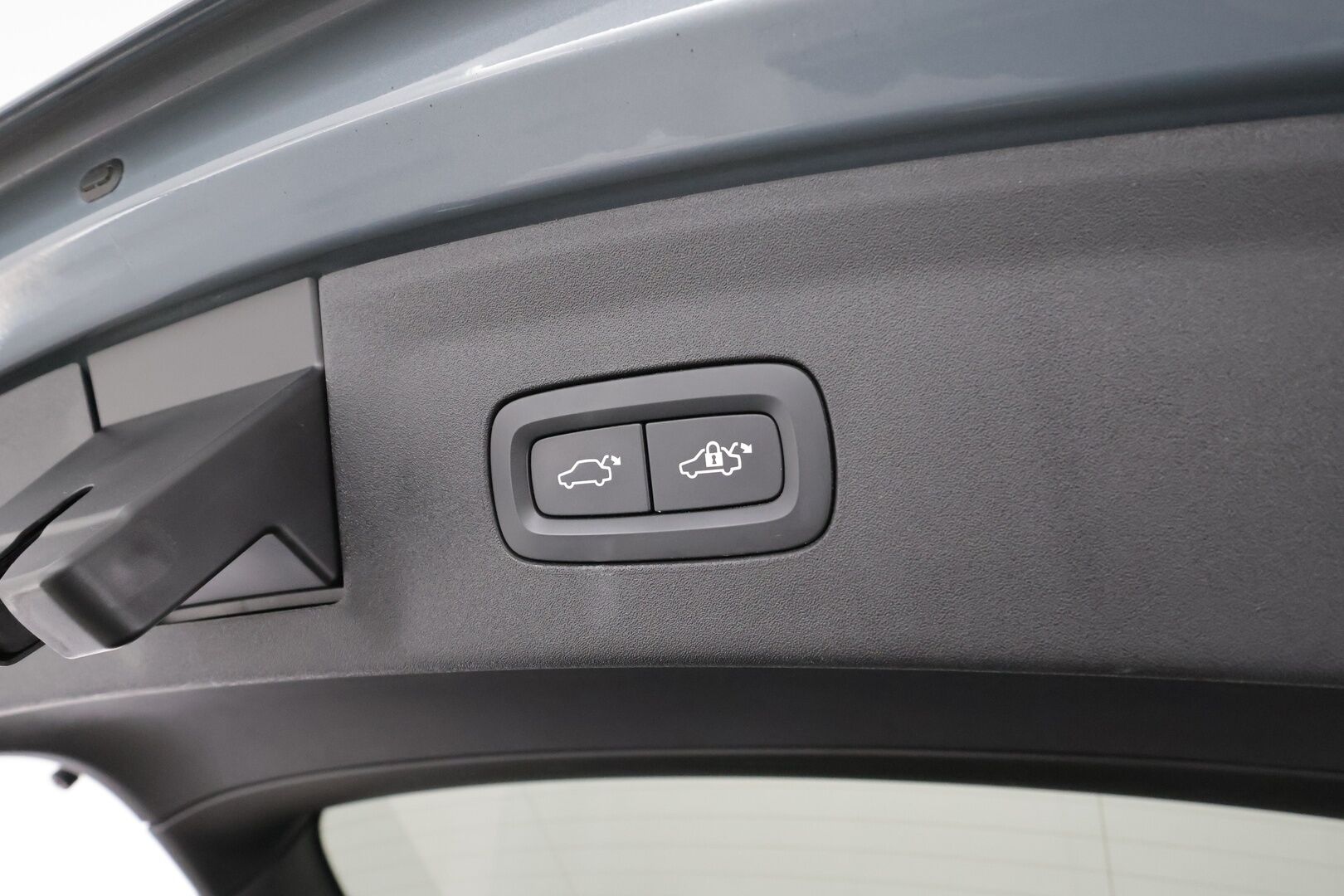 Polestar 2 2021 Launch Edition 300kW * ACC / H&K / Lasikatto / Pixel-LED / 360° / Sportpenkki Muistilla / Navi / Kaistavahti * - Akku kuntotarkastettu SoH 92% / 2x Latauskaapelit / Kahdet renkaat / Merkkihuollettu!