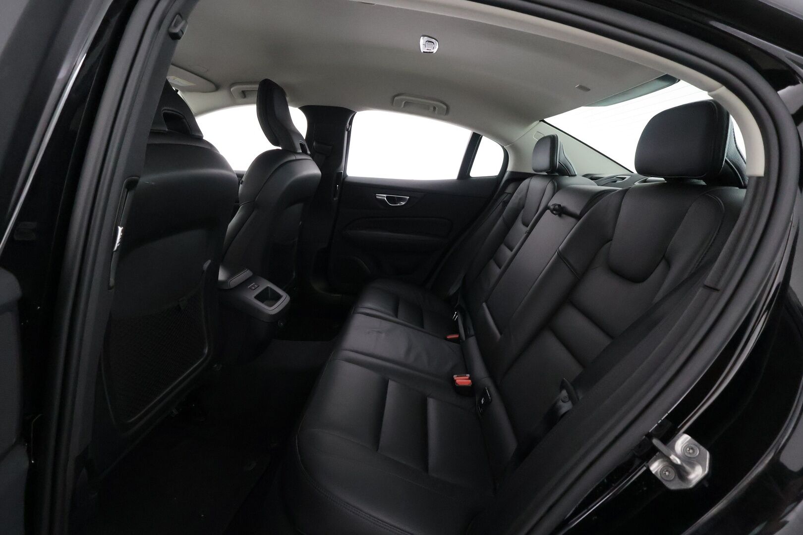 Volvo S60 2022 B5 AWD MHEV Business Inscription Edition aut - | ACC | Webasto | 360° | Sporttinahat | Muistipenkki | Pilot Assist | Keyless | LED | Lämm. ratti | Merkkihuollot | 1-om suomiauto | ALV | 