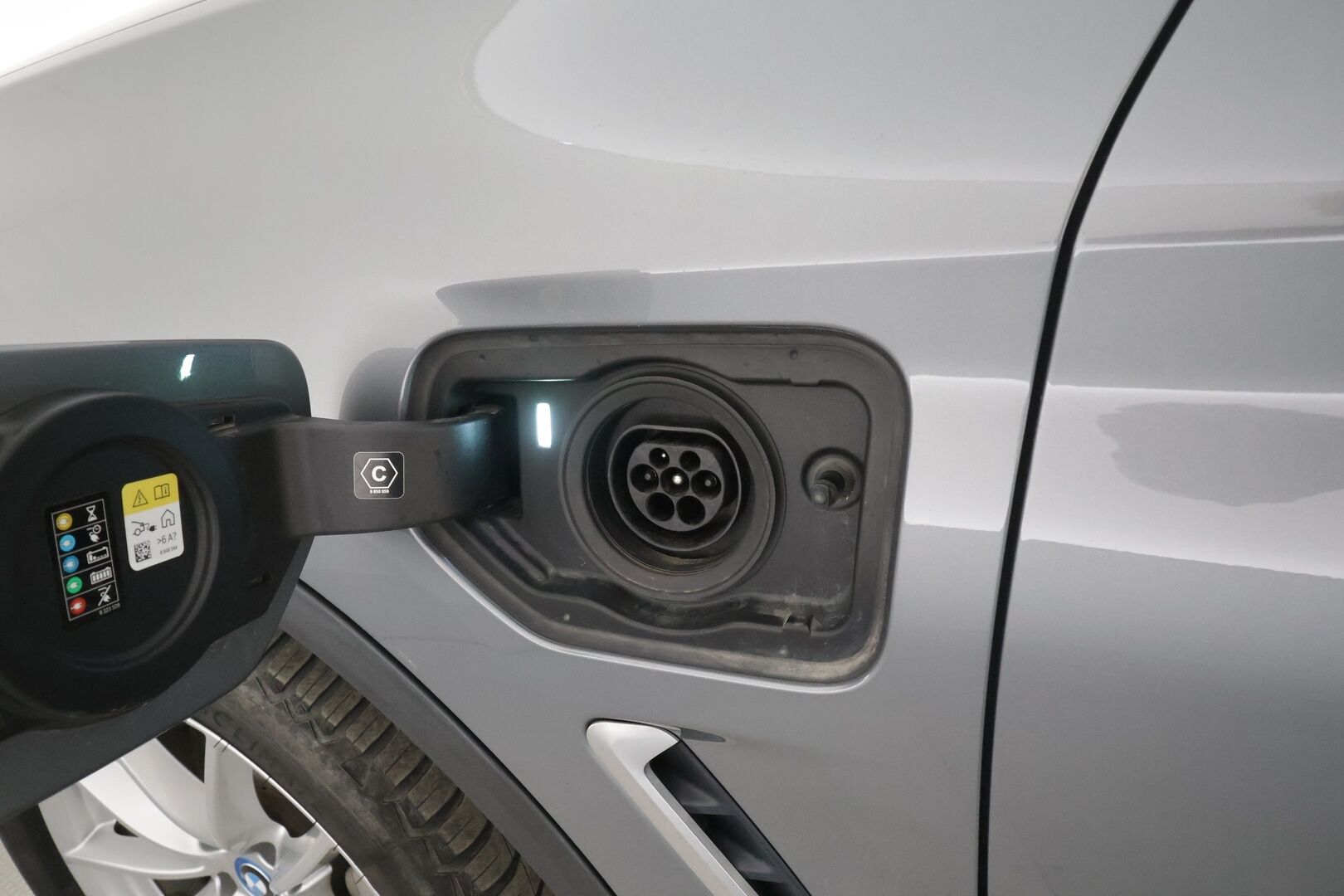 BMW X3 2022 G01 xDrive 30e A Charged Edition - Vakkari | Koukku | Hifi | HUD | Adapt.LED | Sporttinahat | P.Kamera | Navi | Comfort Access | Ratinlämmitin | Suomi-auto | Kahdet renkaat aluvanteilla