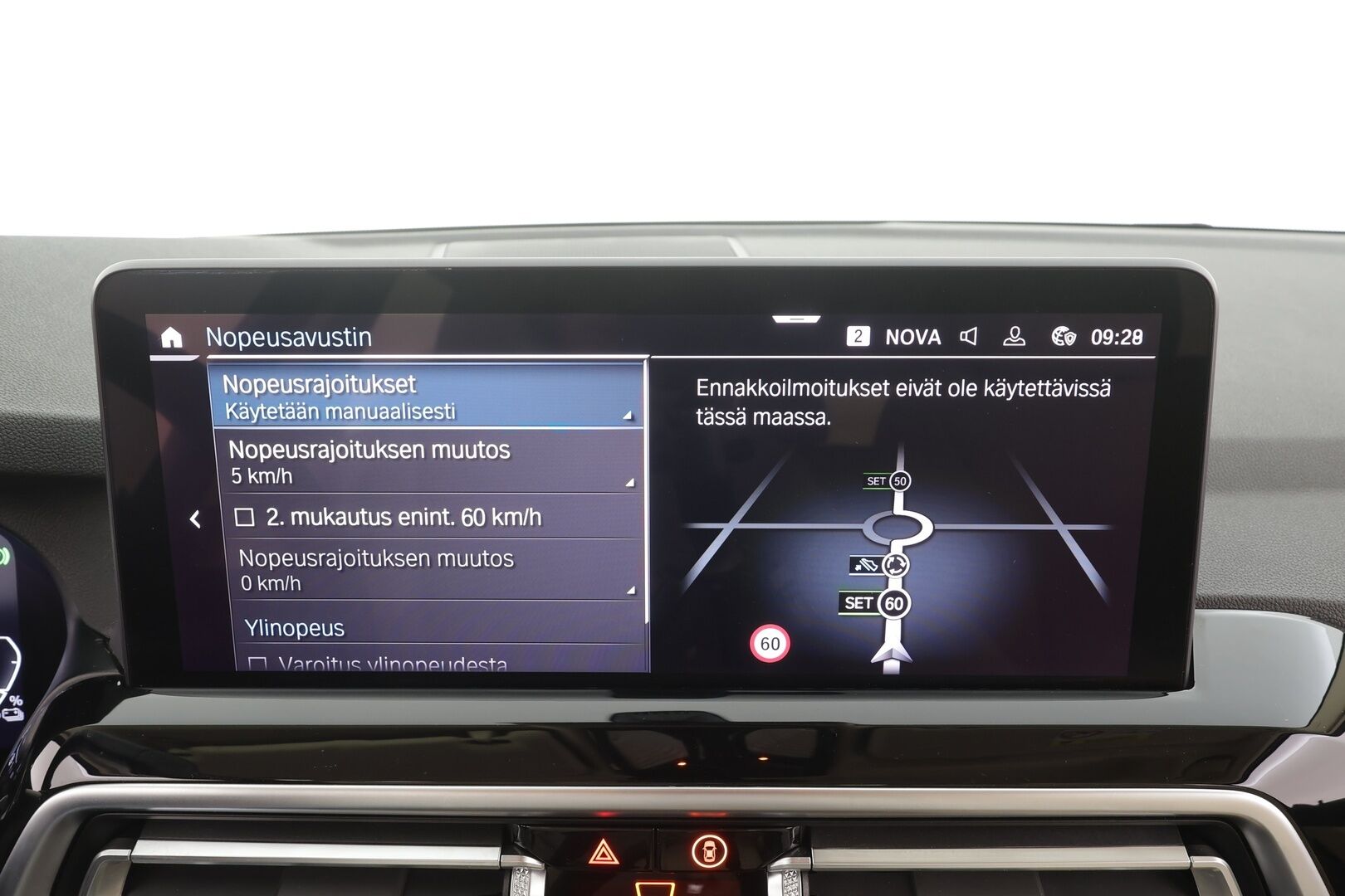 BMW X3 2022 G01 xDrive 30e A Charged Edition - Vakkari | Koukku | Hifi | HUD | Adapt.LED | Sporttinahat | P.Kamera | Navi | Comfort Access | Ratinlämmitin | Suomi-auto | Kahdet renkaat aluvanteilla