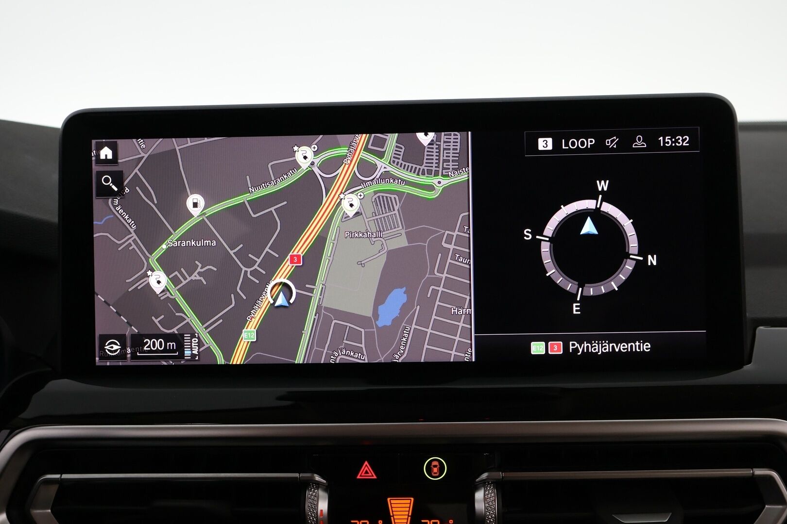 BMW X3 2022 G01 xDrive 30e A Charged Edition Facelift LCI - 3,99 % KORKOTARJOUS TÄHÄN AUTOON - 1Om Suomiauto / Vaalea Nahkasisusta / HiFi / HUD / Peruutuskamera / Professional Navi / Gesture Control / Adapt.LED / Hyvät varusteet!