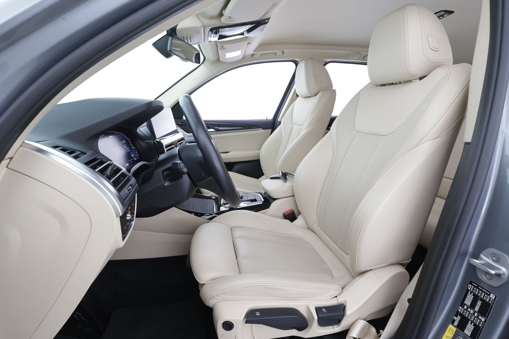 BMW X3 2022 G01 xDrive 30e A Charged Edition - Vakkari | Koukku | Hifi | HUD | Adapt.LED | Sporttinahat | P.Kamera | Navi | Comfort Access | Ratinlämmitin | Suomi-auto | Kahdet renkaat aluvanteilla