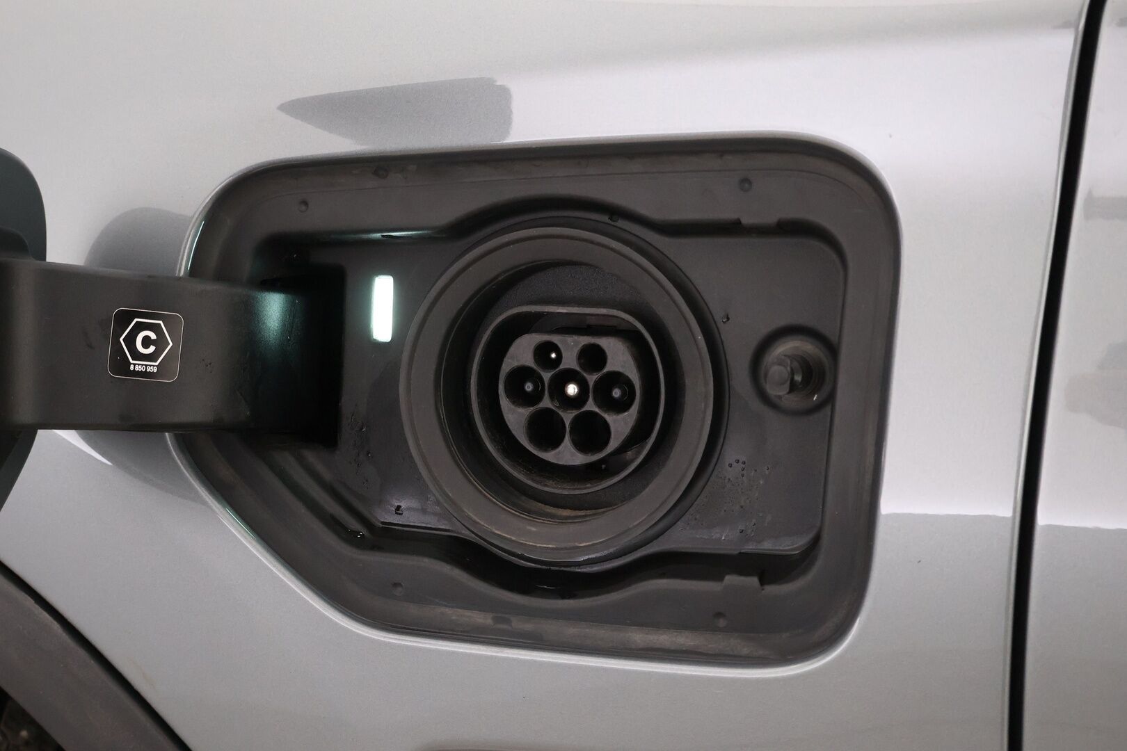 BMW X3 2022 G01 xDrive 30e A Charged Edition Facelift LCI - 3,99 % KORKOTARJOUS TÄHÄN AUTOON - 1Om Suomiauto / Vaalea Nahkasisusta / HiFi / HUD / Peruutuskamera / Professional Navi / Gesture Control / Adapt.LED / Hyvät varusteet!