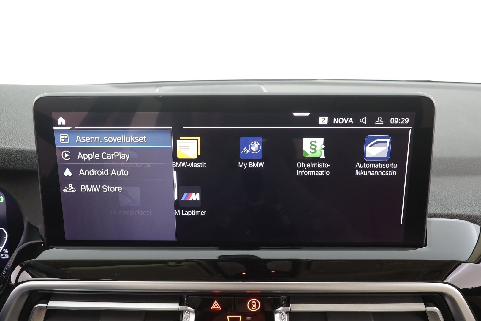 BMW X3 2022 G01 xDrive 30e A Charged Edition - Vakkari | Koukku | Hifi | HUD | Adapt.LED | Sporttinahat | P.Kamera | Navi | Comfort Access | Ratinlämmitin | Suomi-auto | Kahdet renkaat aluvanteilla