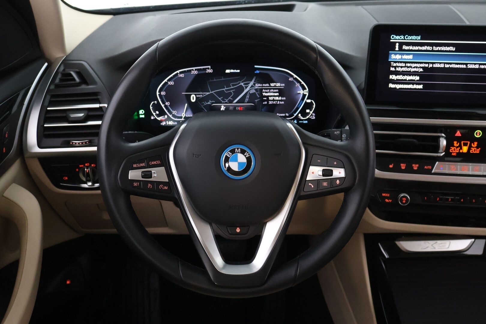 BMW X3 2022 G01 xDrive 30e A Charged Edition Facelift LCI - 3,99 % KORKOTARJOUS TÄHÄN AUTOON - 1Om Suomiauto / Vaalea Nahkasisusta / HiFi / HUD / Peruutuskamera / Professional Navi / Gesture Control / Adapt.LED / Hyvät varusteet!