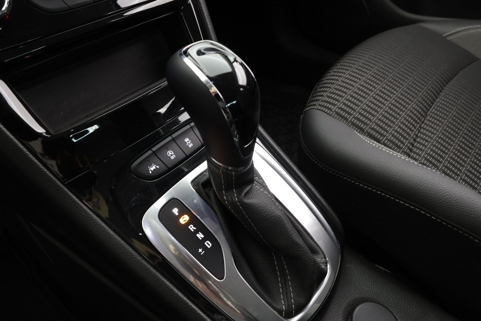 Opel Astra 2022 Sports Tourer Classic Innovation 145 Turbo A * Keyless / LUX LED / P.Kamera / Sisätilanlämmitin / Koukku / Kaistavahti * - Suomi-auto / Kahdet renkaat