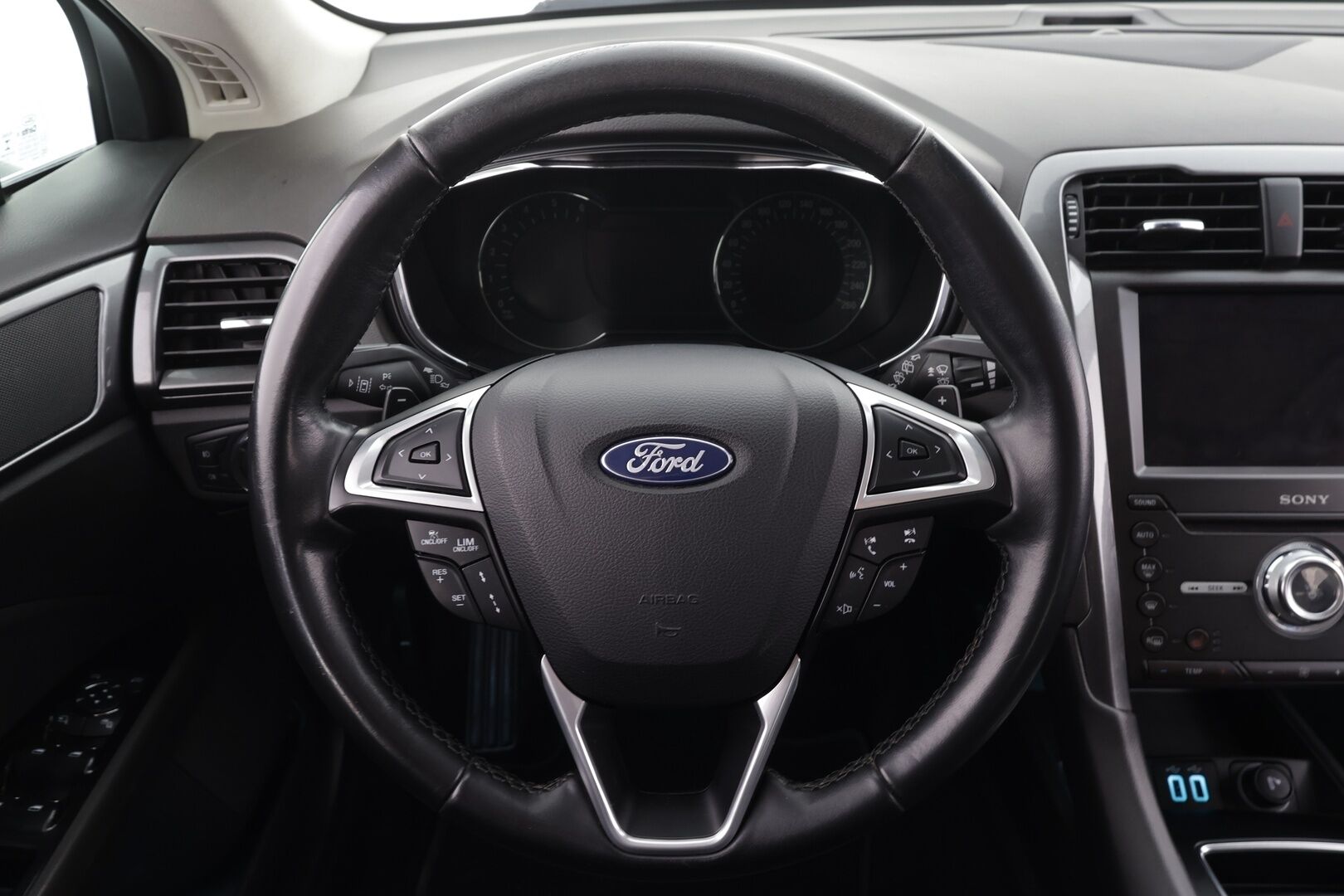 Ford Mondeo 2022 2,0 TDCi EcoBlue 190hv A8 AWD EDITION Wagon * Webasto / Koukku / ACC / Dynamic-LED / P.kamera / Navi / Kaistavahti * - 1-om Suom-auto / Kahdet Renkaat / Jakopää Juuri Tehty!