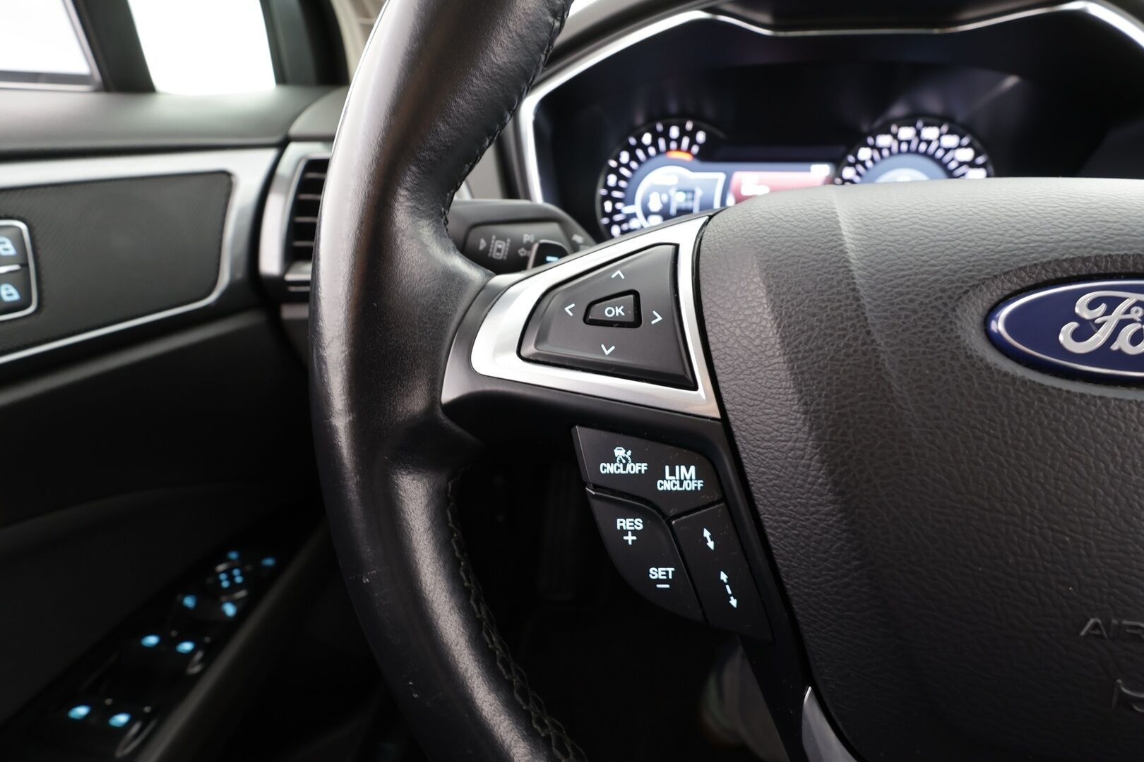 Ford Mondeo 2022 2,0 TDCi EcoBlue 190hv A8 AWD EDITION Wagon * Webasto / Koukku / ACC / Dynamic-LED / P.kamera / Navi / Kaistavahti * - 1-om Suom-auto / Kahdet Renkaat / Jakopää Juuri Tehty!
