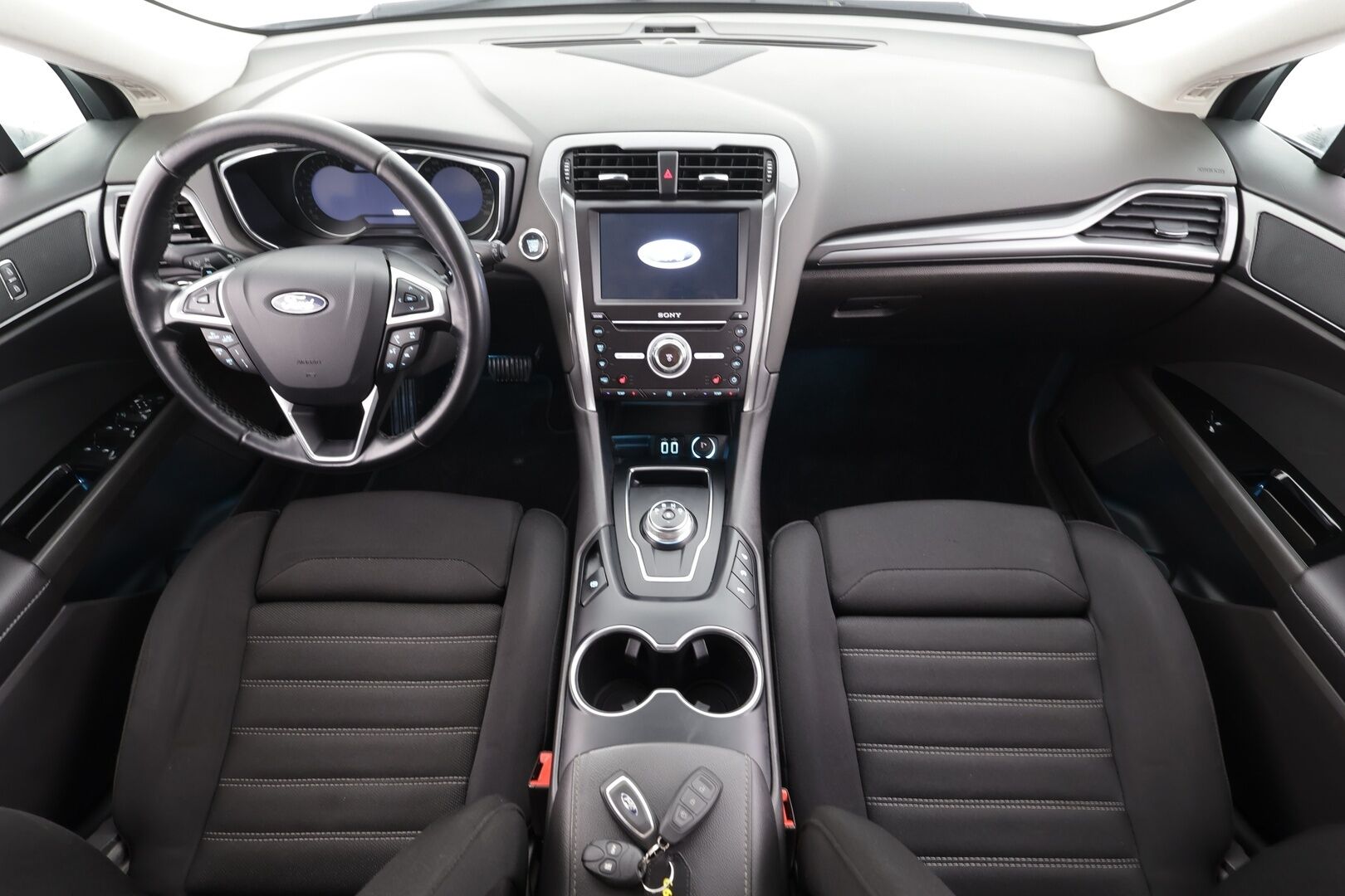 Ford Mondeo 2022 2,0 TDCi EcoBlue 190hv A8 AWD EDITION Wagon * Webasto / Koukku / ACC / Dynamic-LED / P.kamera / Navi / Kaistavahti * - 1-om Suom-auto / Kahdet Renkaat