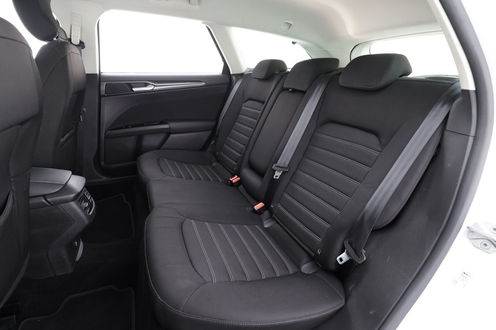 Ford Mondeo 2022 2,0 TDCi EcoBlue 190hv A8 AWD EDITION Wagon * Webasto / Koukku / ACC / Dynamic-LED / P.kamera / Navi / Kaistavahti * - 1-om Suom-auto / Kahdet Renkaat - HULLUT BLACKWEEK JATKOT - KORKOTARJOUS 2,49%