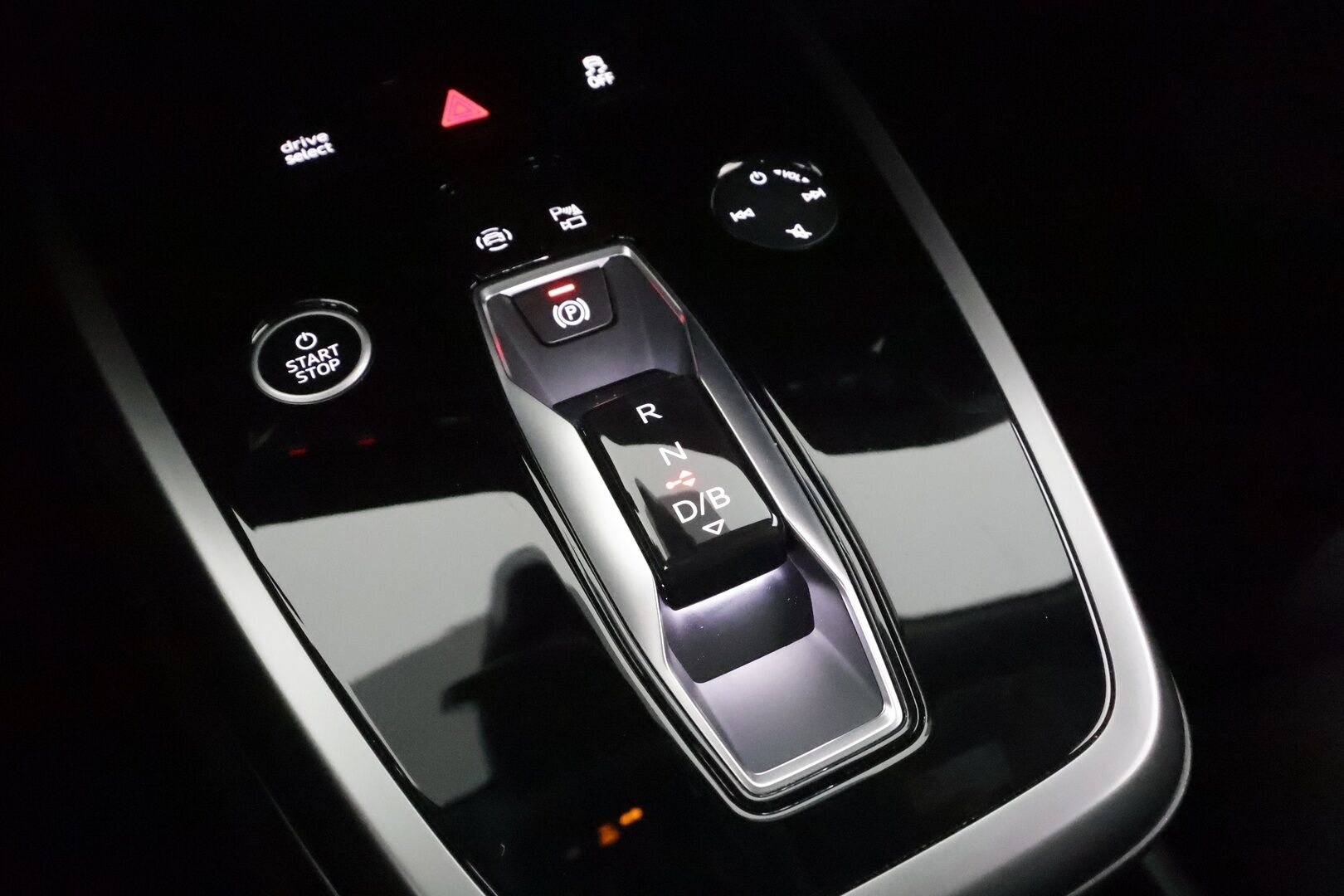 Audi Q4 e-tron 2022 50 e-tron quattro - | ACC | ILP | Matrix-LED | P.Kamera | Sporttipenkit | Apple&Android | 1.Om Suomi-Auto | Kahdet Renkaat | Koti&Kauppalaturi |