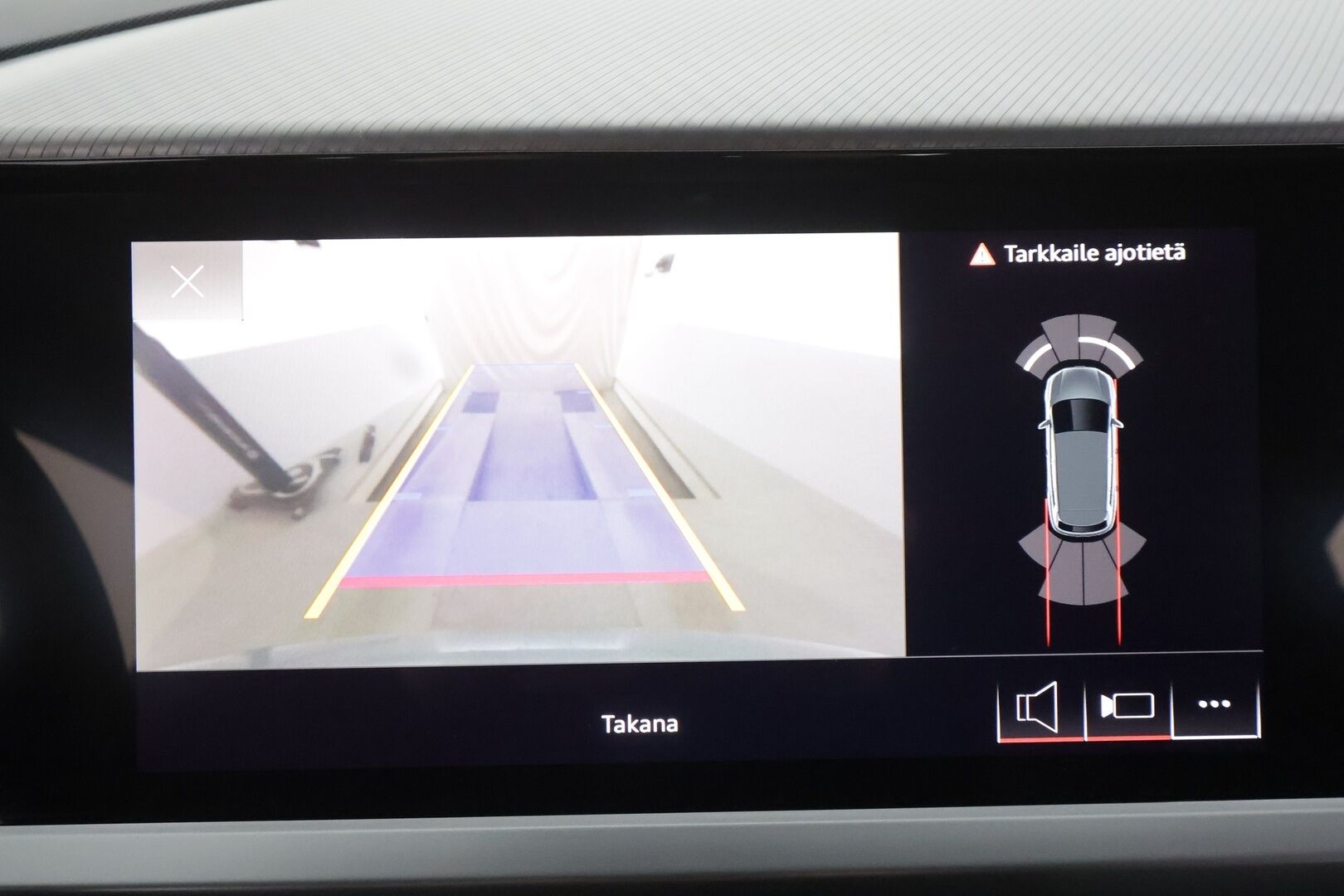 Audi Q4 e-tron 2022 50 e-tron quattro - | ACC | ILP | Matrix-LED | P.Kamera | Sporttipenkit | Apple&Android | 1.Om Suomi-Auto | Kahdet Renkaat | Koti&Kauppalaturi |
