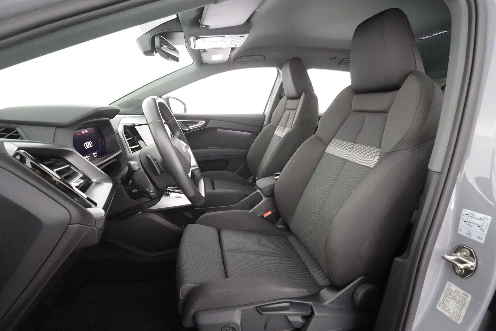 Audi Q4 e-tron 2022 50 e-tron quattro - | ACC | ILP | Matrix-LED | P.Kamera | Sporttipenkit | Apple&Android | 1.Om Suomi-Auto | Kahdet Renkaat | Koti&Kauppalaturi |