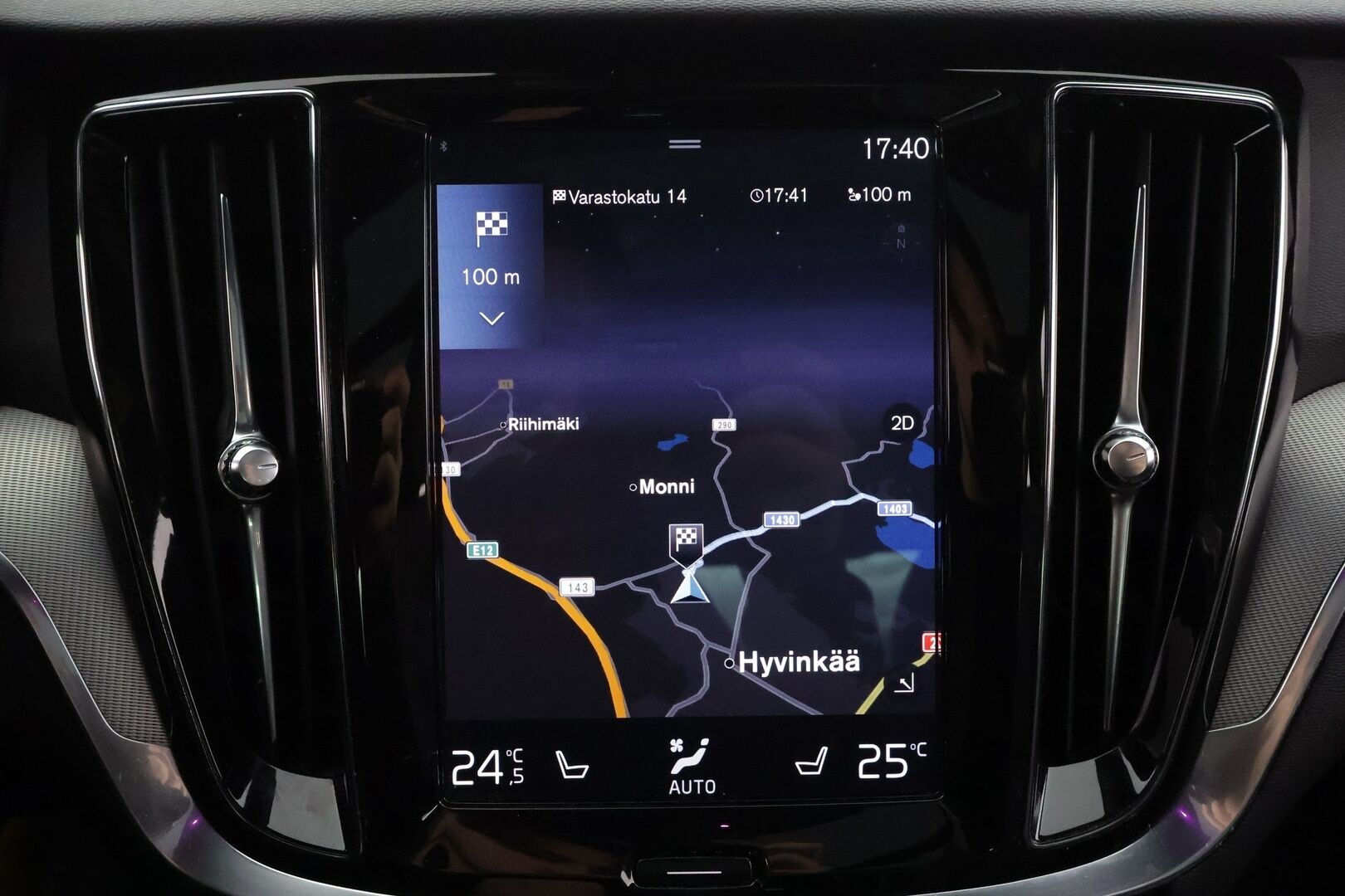 Volvo S60 2020 T8 TwE AWD Business R-Design aut * Webasto / Koukku / H&K / Panorama / ACC / Full-LED / 360° / Sportpenkki Muistilla * - Kahdet renkaat - HULLU BLACKWEEK KORKOTARJOUS 2,49%