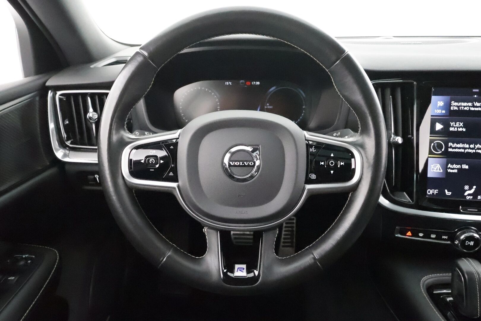 Volvo S60 2020 T8 TwE AWD Business R-Design aut * Webasto / Koukku / H&K / Panorama / ACC / Full-LED / 360° / Sportpenkki Muistilla * - Kahdet renkaat - HULLU BLACKWEEK KORKOTARJOUS 2,49%