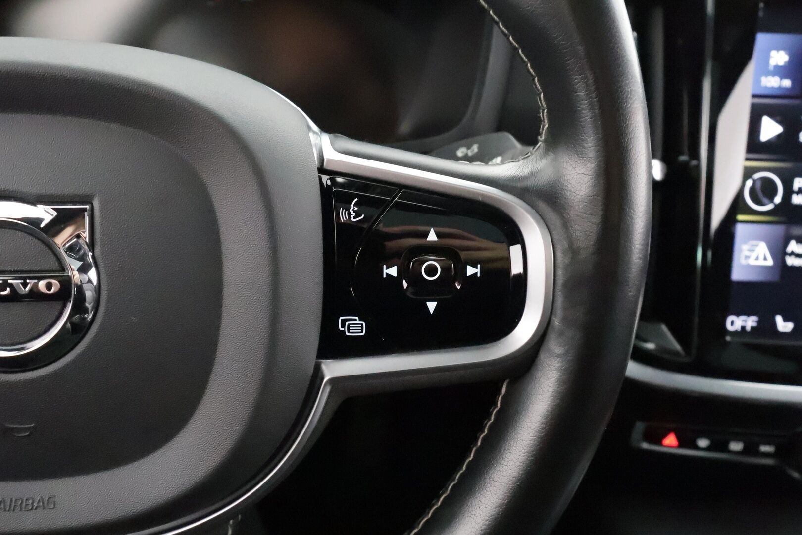 Volvo S60 2020 T8 TwE AWD Business R-Design aut * Webasto / Koukku / H&K / Panorama / ACC / Full-LED / 360° / Sportpenkki Muistilla * - Kahdet renkaat - HULLU BLACKWEEK KORKOTARJOUS 2,49%