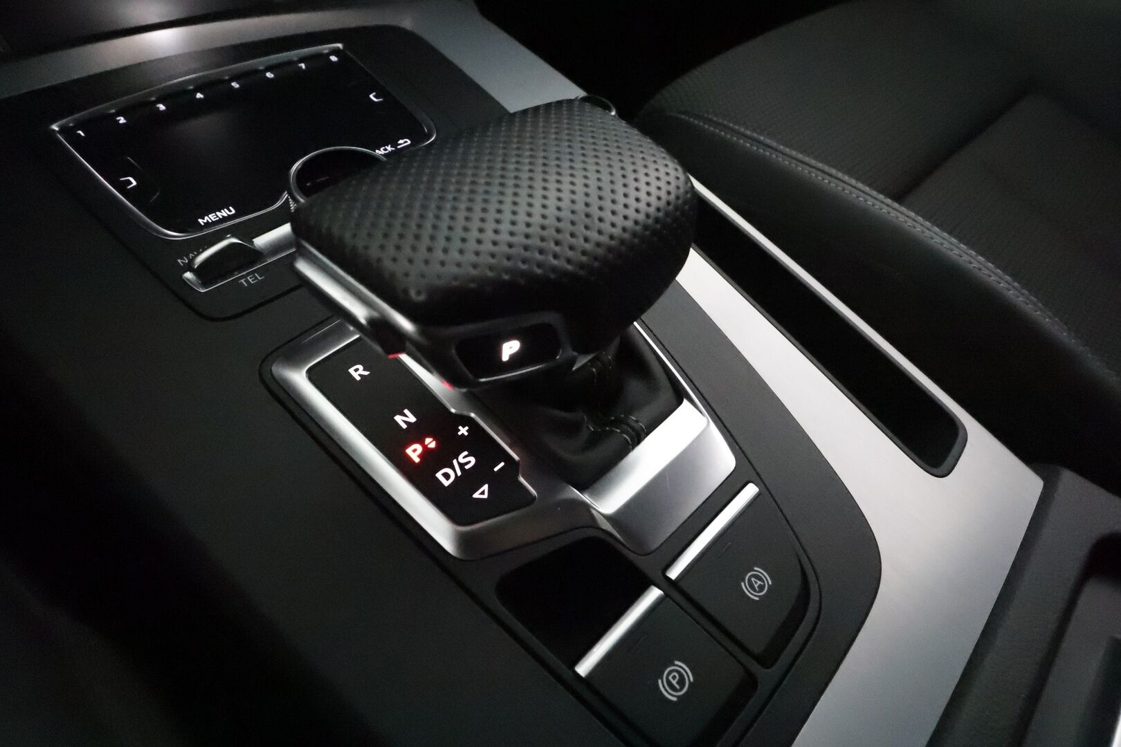Audi Q5 2020 55 TFSI e quattro S tronic S-line *ACC / Matrix LED / P.kamera / Navi / Digimittaristo / Sporttipenkit / KeylessGo* - Kahdet renkaat aluvanteilla / Hyvät varusteet!
