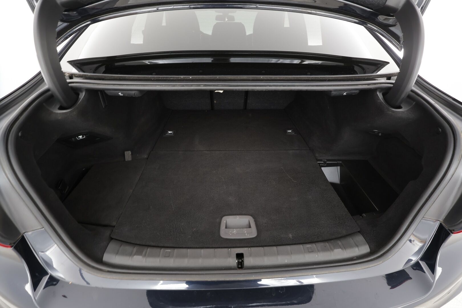 BMW 530 2017 G30 Sedan 530e A iPerformance M-Sport * HUD / Lasikattoluukku / Adapt.LED / ACC / H&K / 360° / Sportnahat Muistilla * - Kahdet renkaat / Merkkihuollettu! / *SUPER KAMOILLA*