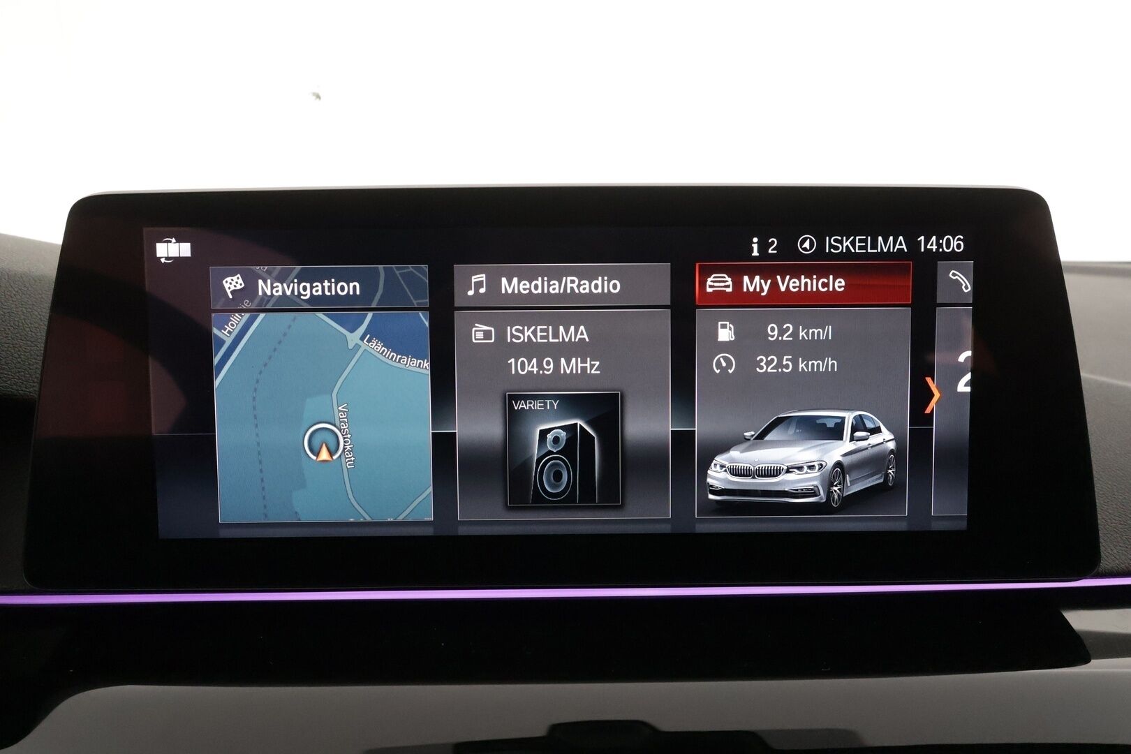 BMW 530 2017 G30 Sedan 530e A iPerformance M-Sport * HUD / Lasikattoluukku / Adapt.LED / ACC / H&K / 360° / Sportnahat Muistilla * - Kahdet renkaat / Merkkihuollettu! / *SUPER KAMOILLA*