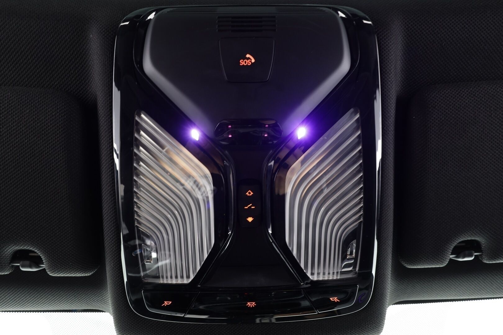 BMW 530 2017 G30 Sedan 530e A iPerformance M-Sport * HUD / Lasikattoluukku / Adapt.LED / ACC / H&K / 360° / Sportnahat Muistilla * - Kahdet renkaat / Merkkihuollettu! / *SUPER KAMOILLA*