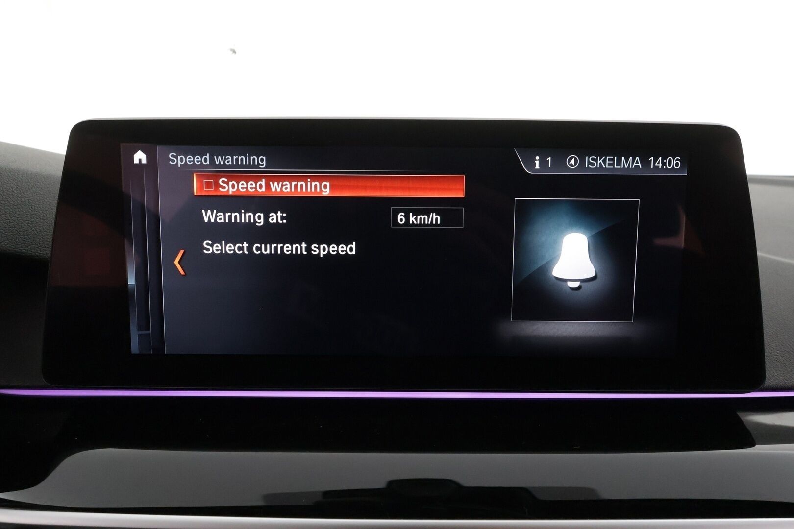 BMW 530 2017 G30 Sedan 530e A iPerformance M-Sport * HUD / Lasikattoluukku / Adapt.LED / ACC / H&K / 360° / Sportnahat Muistilla * - Kahdet renkaat / Merkkihuollettu! / *SUPER KAMOILLA*