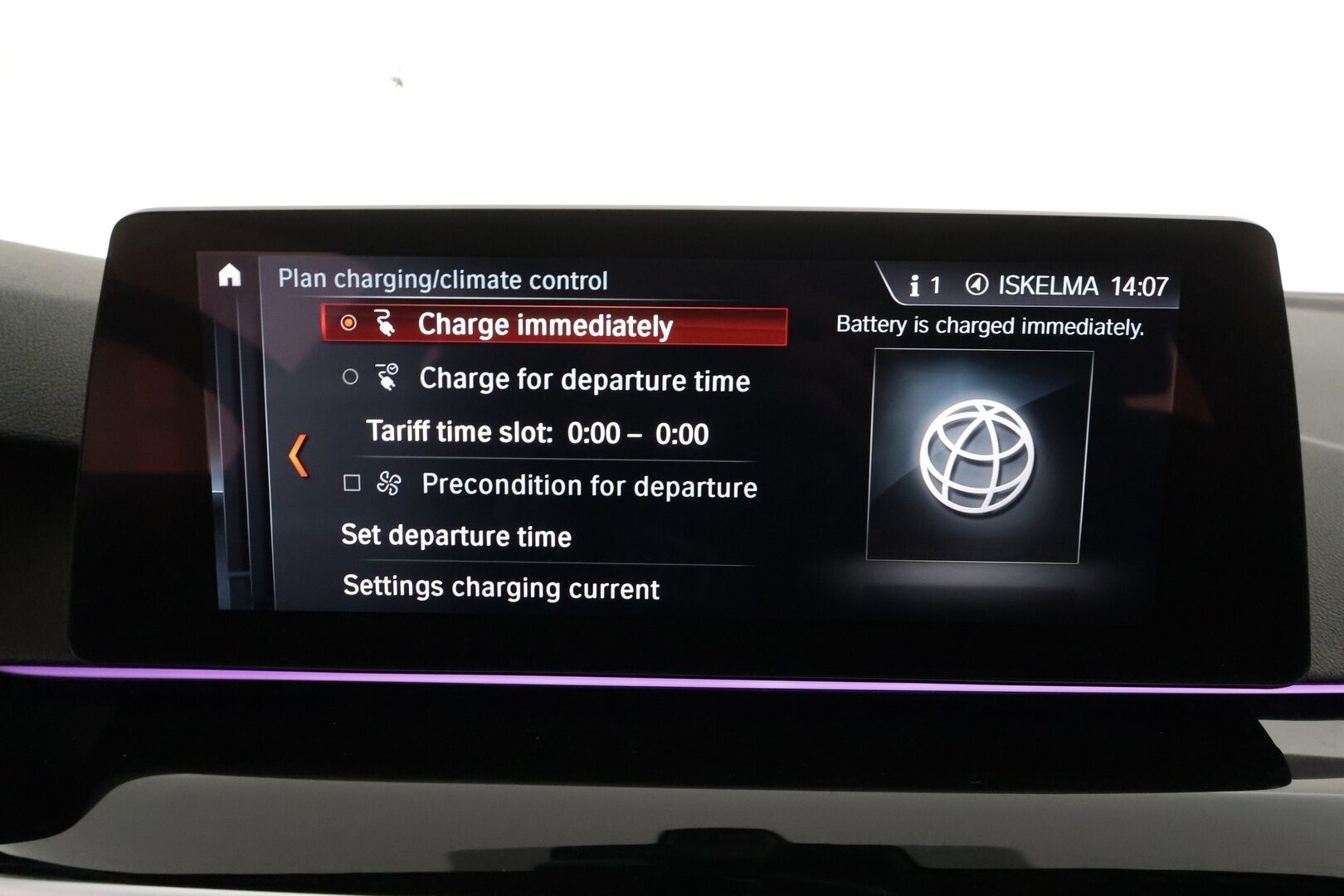 BMW 530 2017 G30 Sedan 530e A iPerformance M-Sport * HUD / Lasikattoluukku / Adapt.LED / ACC / H&K / 360° / Sportnahat Muistilla * - Kahdet renkaat / Merkkihuollettu! / *SUPER KAMOILLA*