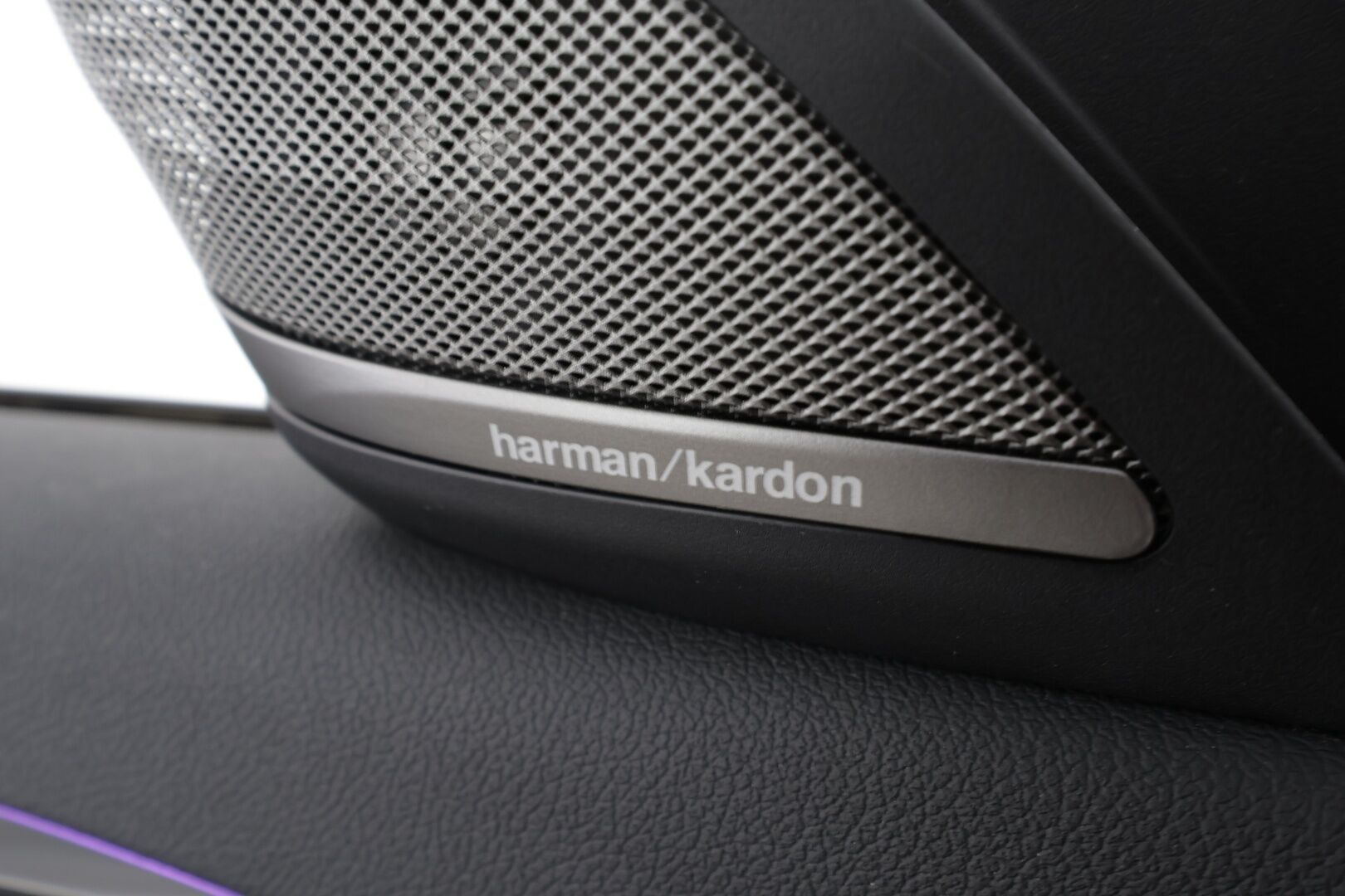 BMW 530 2017 G30 Sedan 530e A iPerformance M-Sport * HUD / Lasikattoluukku / Adapt.LED / ACC / H&K / 360° / Sportnahat Muistilla * - Kahdet renkaat / Merkkihuollettu! / *SUPER KAMOILLA*