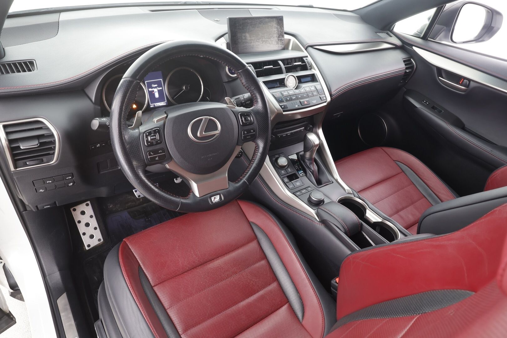 Lexus NX 2015 300h Hybrid A AWD F Sport - | ACC | Sähkönahat | P.kamera | Koukku | Lohko + sisälämmitin | LED | Keyless | Lämm. sähkösäätöinen ratti | BT | 2x renkaat aluin | 