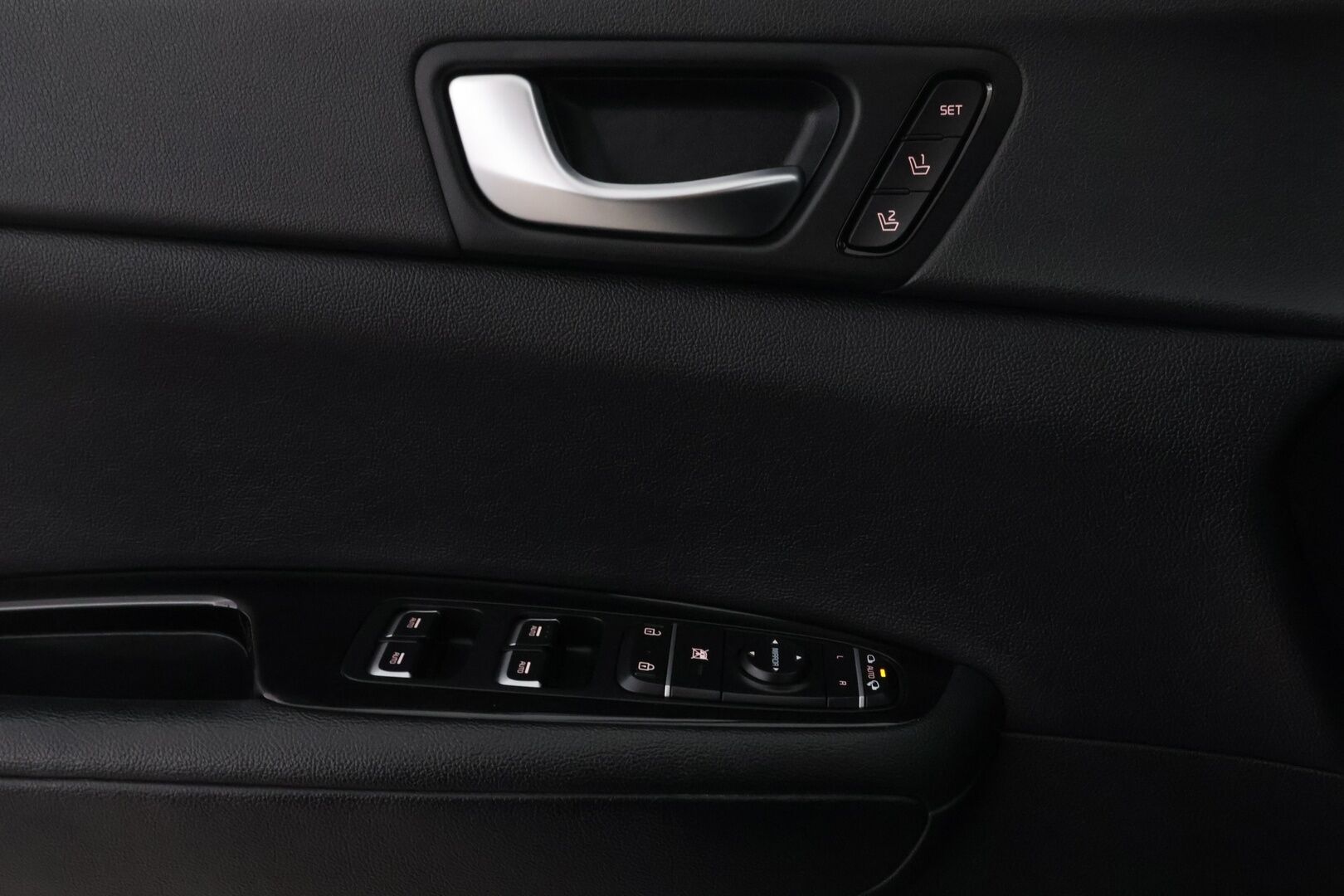 Kia Optima 2018 2,0 GDI PHEV Business Luxury SW A/T - | Panorama | Muistipenkki | Ilmastoidut etu-istuimet | ACC | BLIS | Navi | Harman & Kardon | Koukku | 360-kamera | Apple&Android | Keylessgo | 