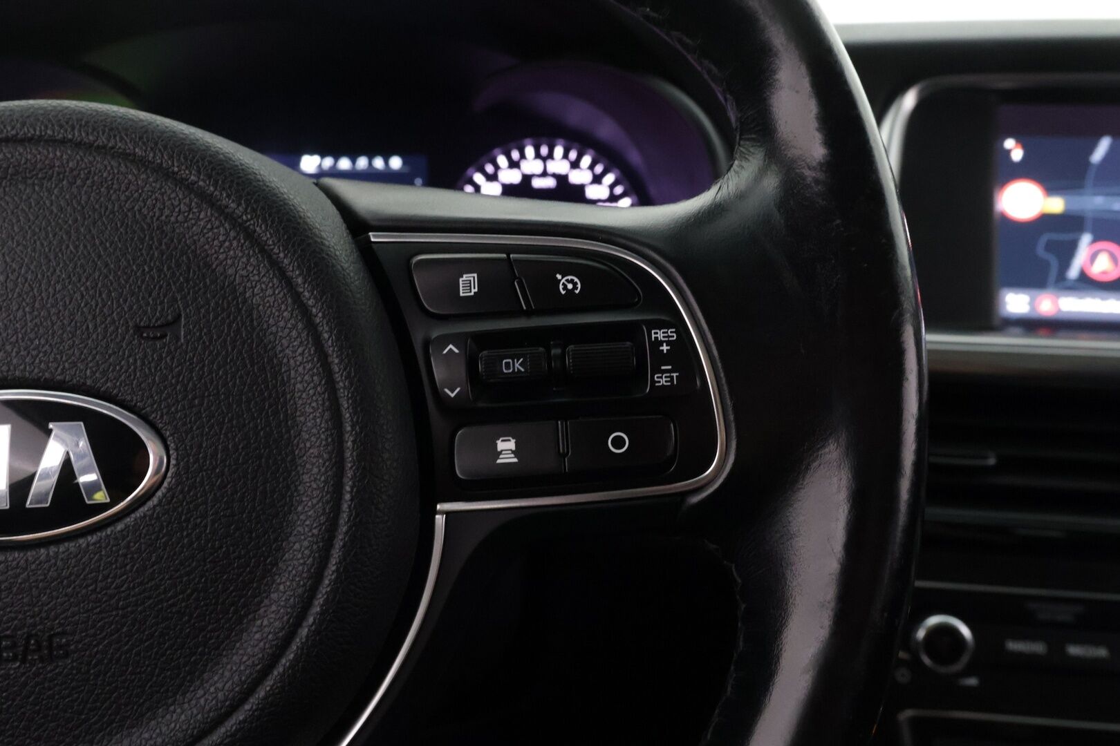 Kia Optima 2018 2,0 GDI PHEV Business Luxury SW A/T - | Panorama | Muistipenkki | Ilmastoidut etu-istuimet | ACC | BLIS | Navi | Harman & Kardon | Koukku | 360-kamera | Apple&Android | Keylessgo | 