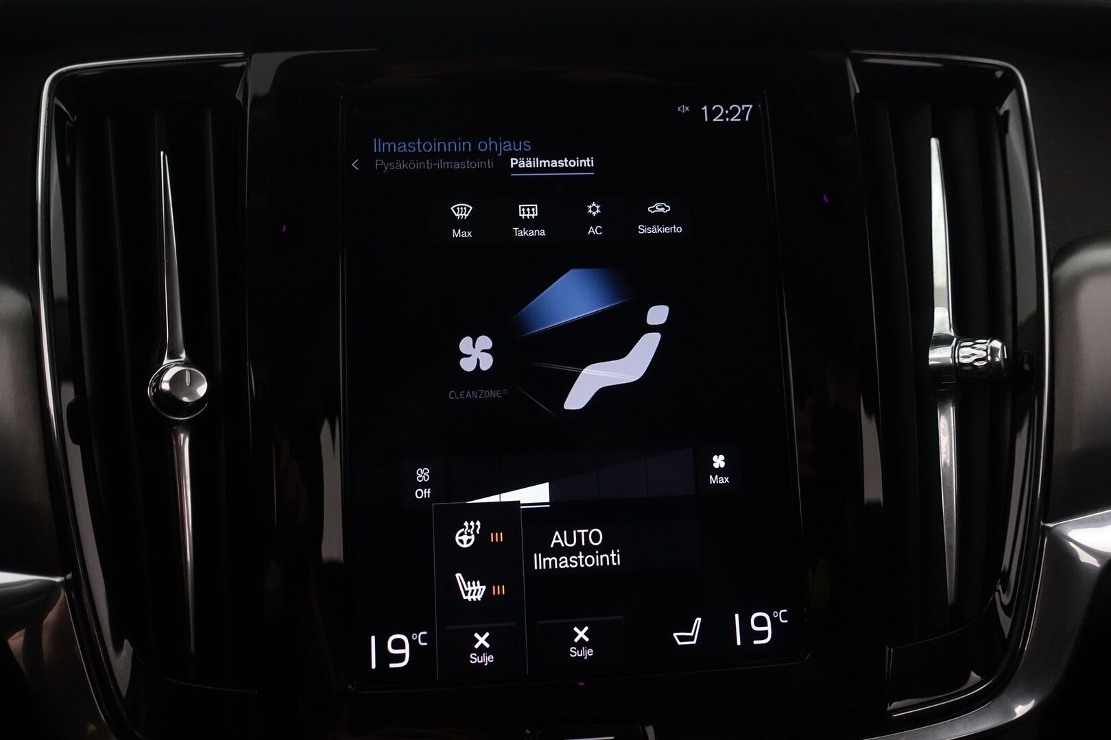 Volvo V90 2019 D4 AWD Momentum aut - | ACC | Webasto | Digimittaristo | Nahkasisusta | Vetokoukku | Pilot Assist | Keyless | Tutkat | LED | Ratinlämmitin | Comfort Istuimet | VOC | 2X Renkaat & Vanteet |