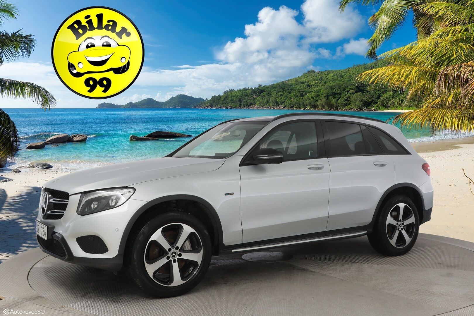 Mercedes-Benz GLC 2018 350 e 4MATIC **Burmeister / Alletaittuva koukku / Muistipenkit / Panorama / Navi** - **Huollettu ja hyvin pidetty / Kahdet hyvät renkaat aluvanteilla**
