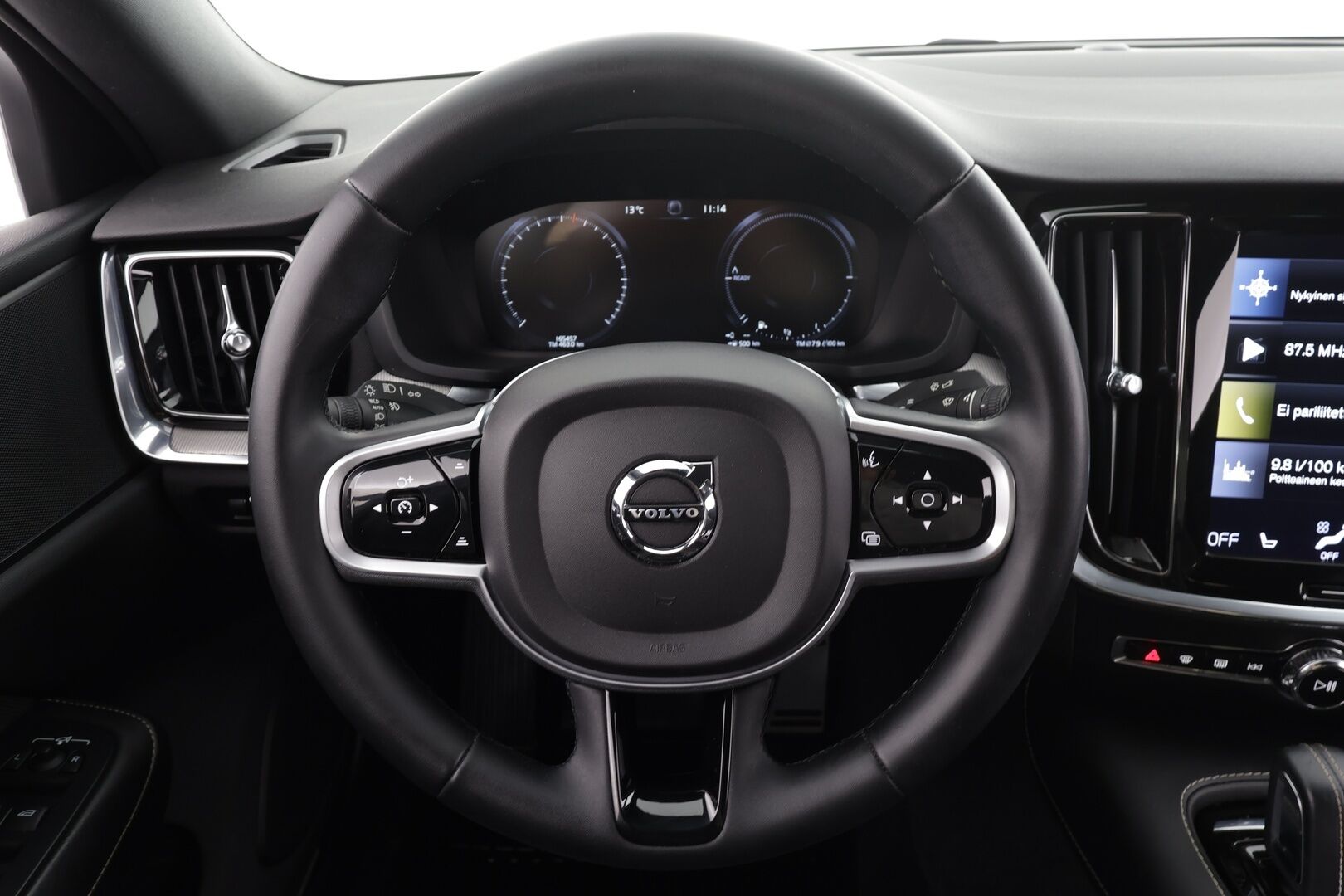 Volvo S60 2022 T8 AWD Long Range High Performance R-Design Edition aut * ACC / P.kamera / Full LED / Navi / Koukku / Muistipenkki * - 1.Om Suomi-auto / Akku kuntotarkastettu / Harvinainen Long Range + R-Design yhdistelmä / Merkkihuollettu