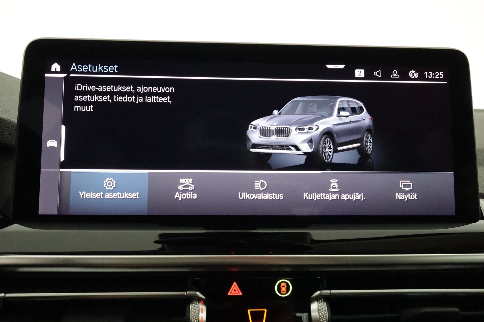 BMW X3 2022 G01 xDrive 30e A Charged Edition **1.Om Suomi-auto / 360° Kamera / Sporttipenkki Muistilla / HiFi / LED-valot / Navi** - 3,99 % KORKOTARJOUS TÄHÄN AUTOON - Akku kuntotarkastettu / Kaistavahti / Digimittaristo / KeylessGO / 2x Renkaat