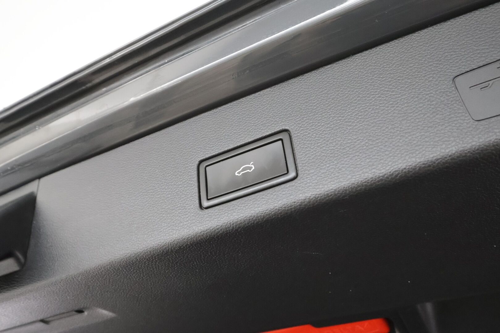 Volkswagen Golf 2022 Variant R-Line 1,5 eTSI 110 kW (MHEV) DSG-automaatti`*Adapt.vakkari / Webasto / 1om. Suomi-auto / Digimittaristo* - Kahdet renkaat / Merkkihuollettu