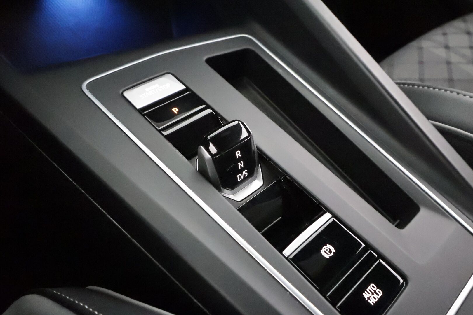 Volkswagen Golf 2022 Variant R-Line 1,5 eTSI 110 kW (MHEV) DSG-automaatti * 1om. Suomi-auto / ACC / Webasto / Digimittaristo * - Kahdet renkaat / Merkkihuollettu / Huippu siisti - HULLUT AVAJAISHULINAT KORKOTARJOUS 3,29 %