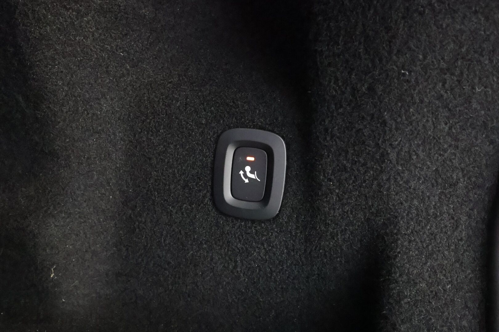 Volvo XC60 2022 T8 AWD Long Range High Performance R-Design Edition aut * ACC / Webasto / Muistipenkki / Koukku / Full LED * - Panorama / 1.Om Suomi-auto / Kahdet renkaat aluvanteilla / Merkkihuollettu