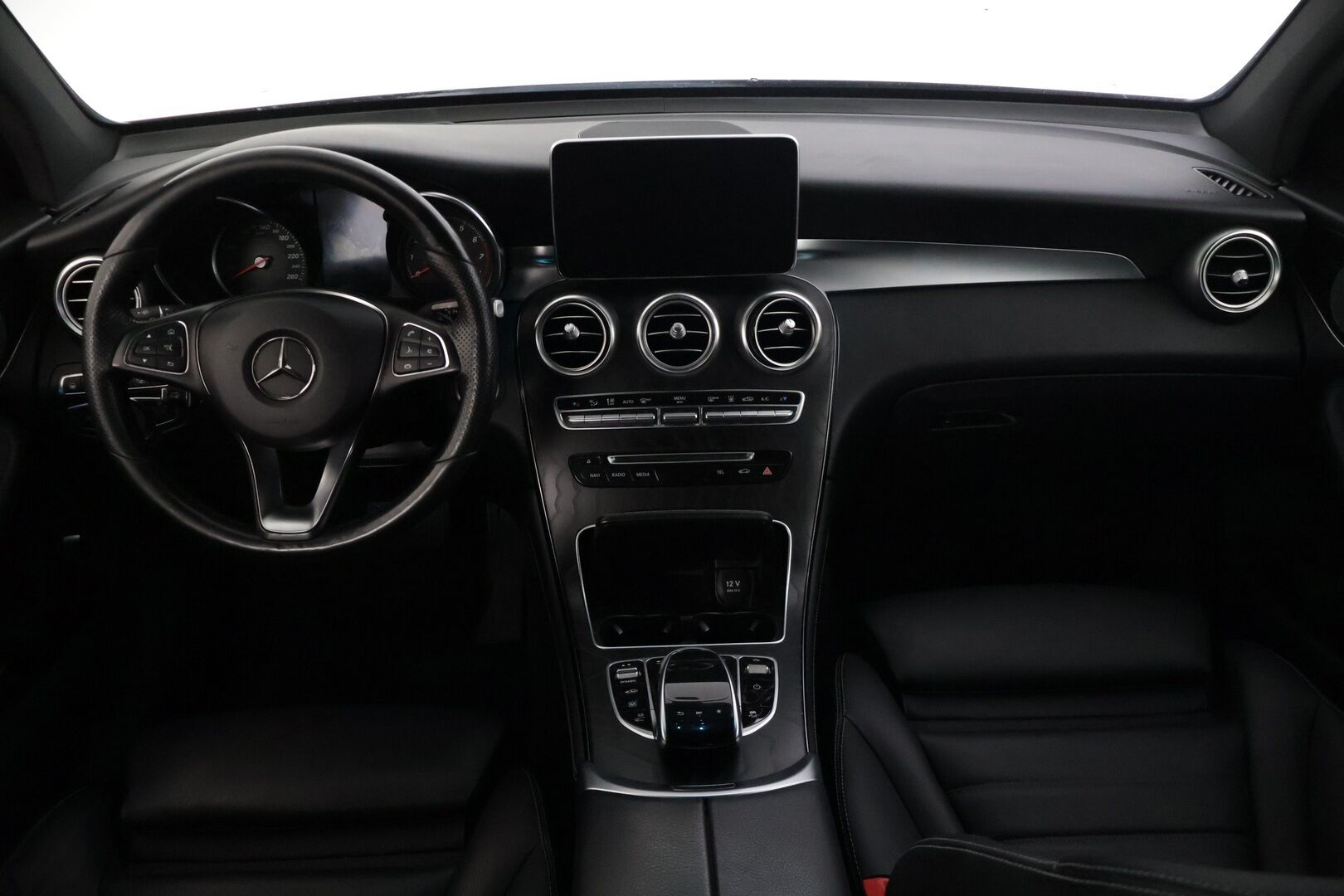 Mercedes-Benz GLC 2017 GLC 350 e 4MATIC Viistoperä (AB) 5ov 1991cm3 A - | Burmester | DTR+Q | 360° | Nahkasisusta | Muistipenkit | HUD | Ambient-light | Keyless Go | Airmatic |