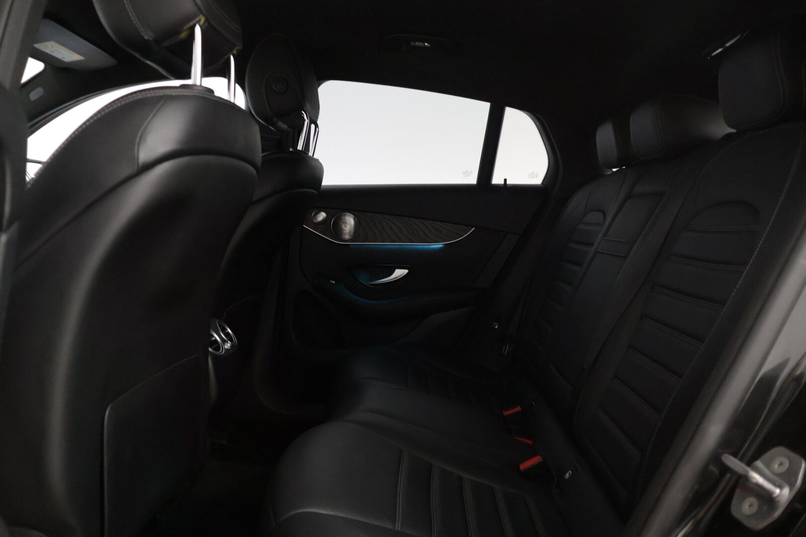 Mercedes-Benz GLC 2017 GLC 350 e 4MATIC Viistoperä (AB) 5ov 1991cm3 A - | Burmester | DTR+Q | 360° | Nahkasisusta | Muistipenkit | HUD | Ambient-light | Keyless Go | Airmatic |