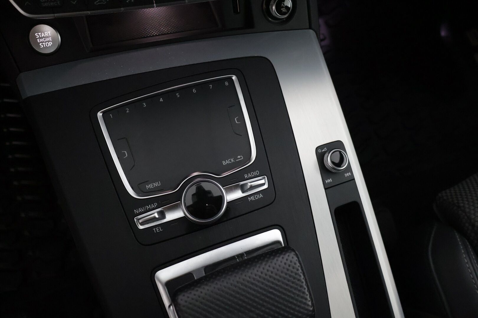 Audi Q5 2020 S-Line 55 TFSI e quattro S tronic *ACC / FlatBottom / Digimittaristo / P. Kamera / BLIS / Sähköpenkki* - Juuri saapunut! - HULLUT AVAJAISHULINAT KORKOTARJOUS 3,29 %