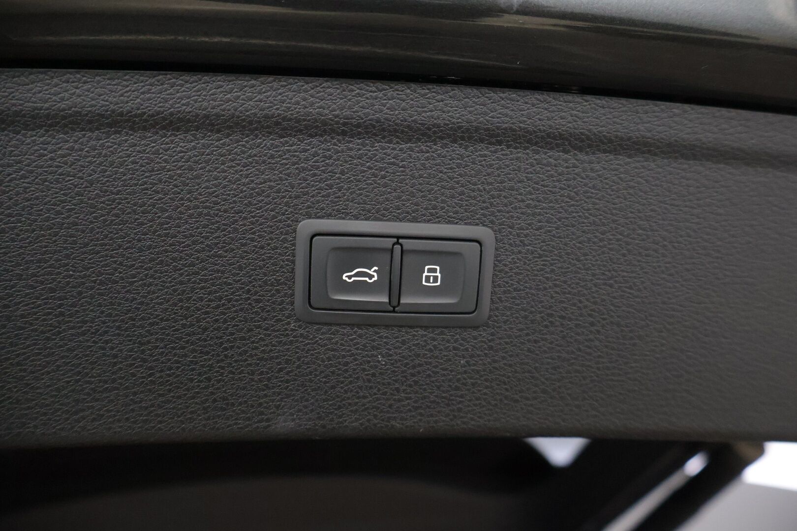 Audi Q5 2020 S-Line 55 TFSI e quattro S tronic *ACC / FlatBottom / Digimittaristo / P. Kamera / BLIS / Sähköpenkki* - Juuri saapunut! - HULLUT AVAJAISHULINAT KORKOTARJOUS 3,29 %