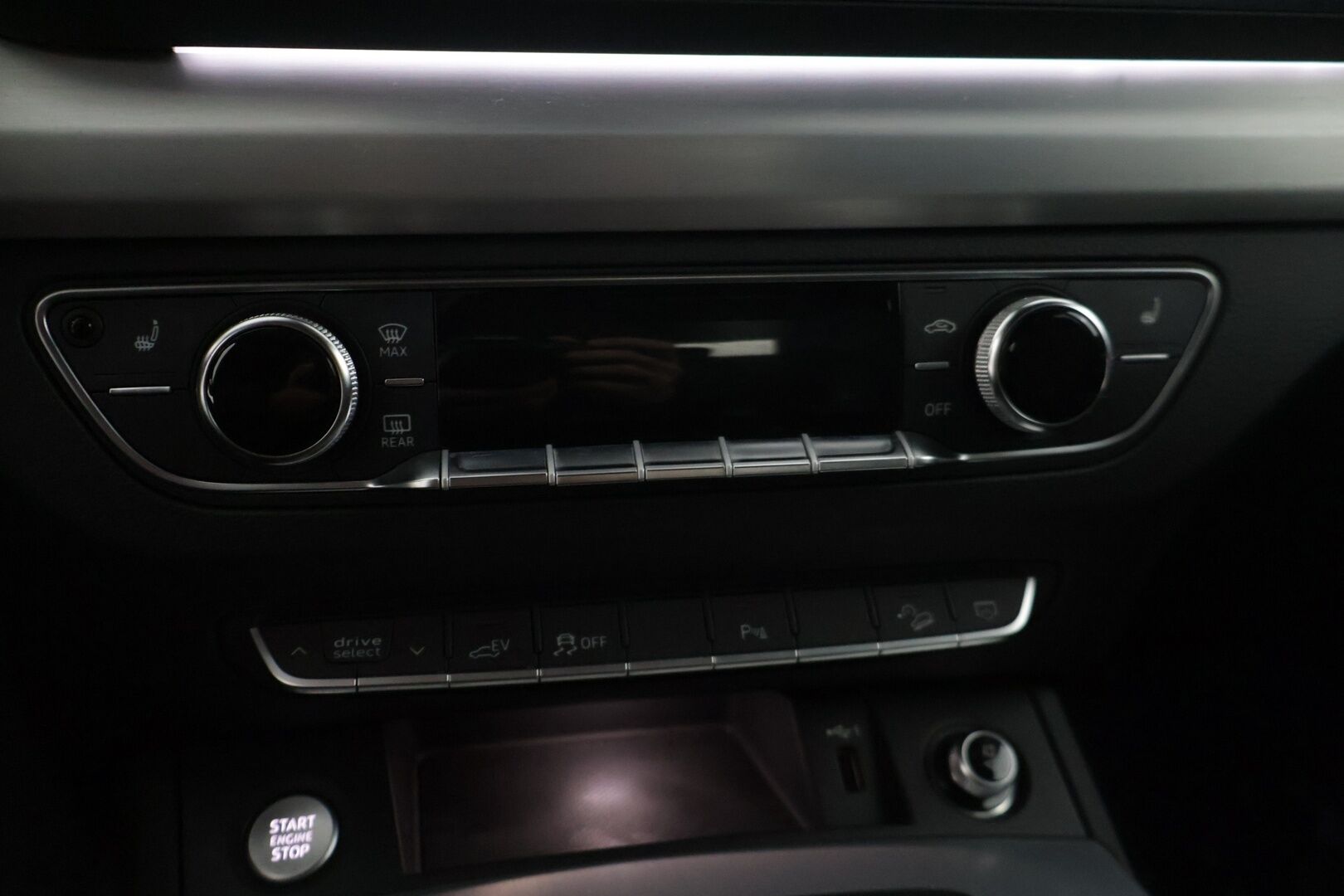 Audi Q5 2020 S-Line 55 TFSI e quattro S tronic *ACC / FlatBottom / Digimittaristo / P. Kamera / BLIS / Sähköpenkki* - Juuri saapunut! - HULLUT AVAJAISHULINAT KORKOTARJOUS 3,29 %