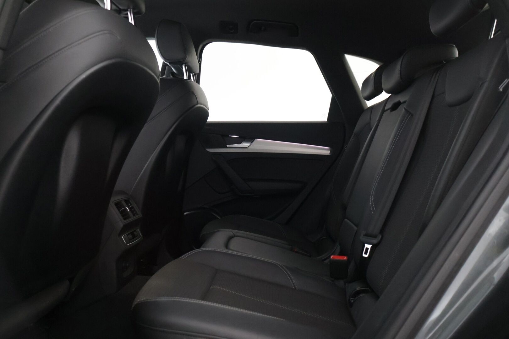 Audi Q5 2020 S-Line 55 TFSI e quattro S tronic *ACC / FlatBottom / Digimittaristo / P. Kamera / BLIS / Sähköpenkki* - Juuri saapunut! - HULLUT AVAJAISHULINAT KORKOTARJOUS 3,29 %