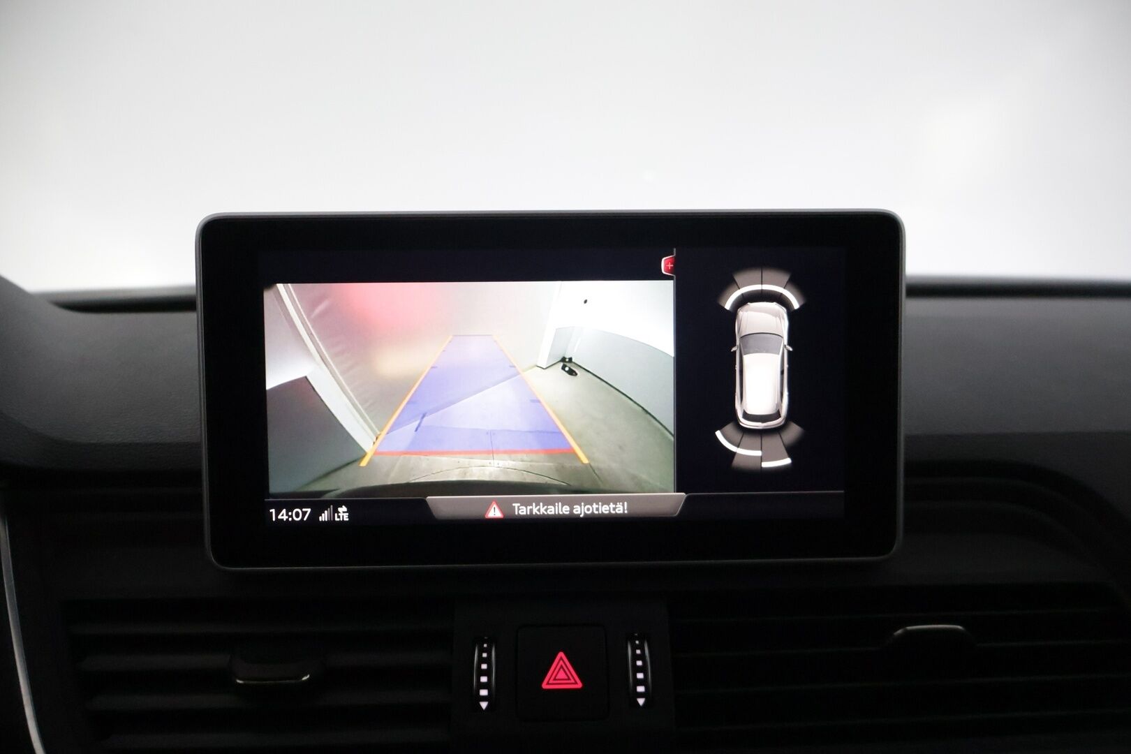 Audi Q5 2020 Launch Edition S-Line 55 TFSI e quattro S tronic S-line *ACC / FlatBottom / P. Kamera / BLIS / Sähköpenkki* - Juuri saapunut! 