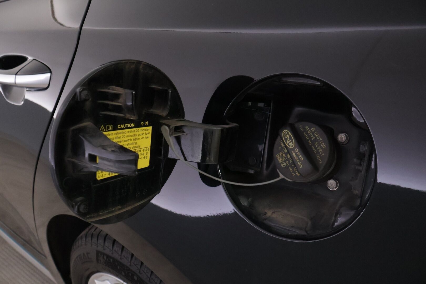 Kia Optima 2018 2,0 GDI PHEV Business Premium A/T *Ilmastoidut Nahat / Harman/Kardon / Adapt. Vakkari / P-kamera / Ratinlämmitin* - Muistipenkki / Navi / Keyless / Hyvä huoltohistoria / Kahdet renkaat aluvanteilla