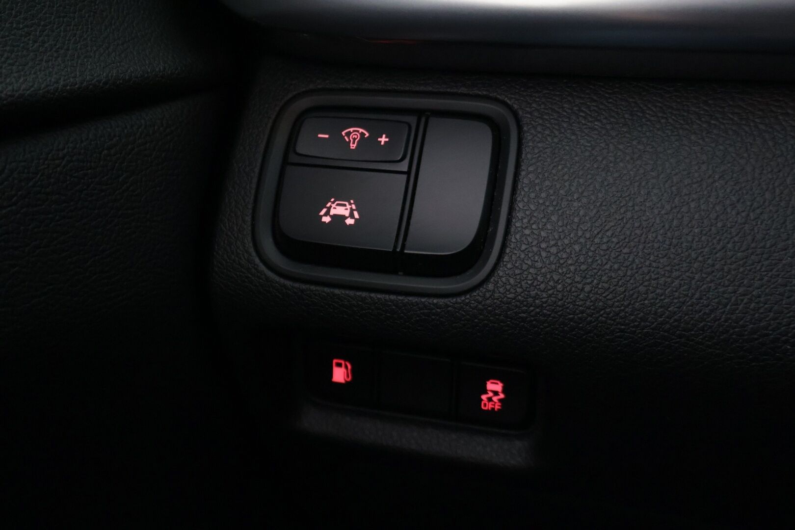 Kia Optima 2018 2,0 GDI PHEV Business Premium A/T *Ilmastoidut Nahat / Harman/Kardon / Adapt. Vakkari / P-kamera / Ratinlämmitin* - Muistipenkki / Navi / Keyless / Hyvä huoltohistoria / Kahdet renkaat aluvanteilla - HULLUT VÄLIPÄIVÄT KORKOTARJOUS 2,49%