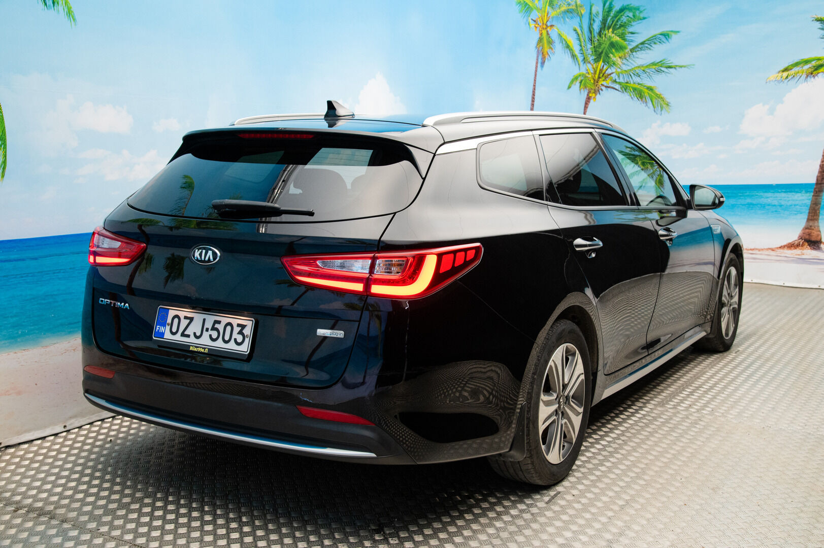 Kia Optima 2018 2,0 GDI PHEV Business Premium A/T *Ilmastoidut Nahat / Harman/Kardon / Adapt. Vakkari / P-kamera / Ratinlämmitin* - Muistipenkki / Navi / Keyless / Hyvä huoltohistoria / Kahdet renkaat aluvanteilla - HULLUT JOULUT KORKOTARJOUS 2,49% 