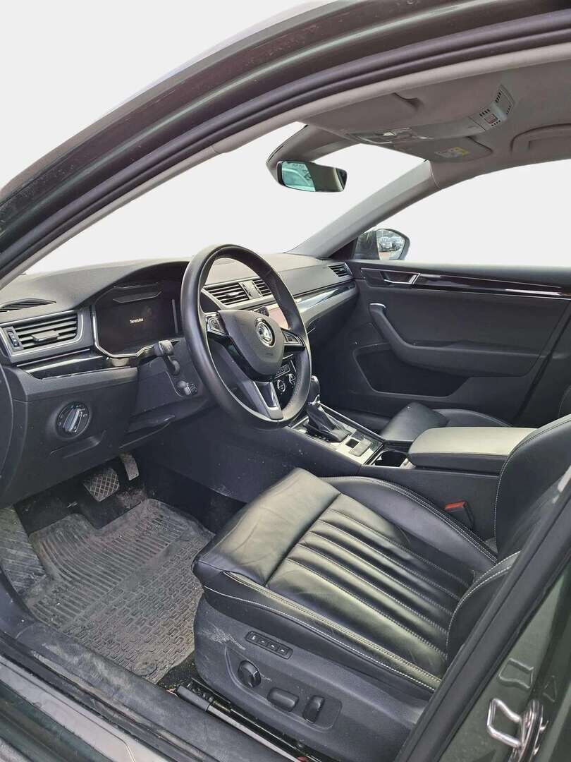 Skoda Superb 2020 1,4 TSI ACT L&K DSG Autom. * ACC / Webasto / Vetokoukku / Matrix LED / Digimittaristo / P.Kamera / Muistinahat * - Keyless / Navi / SmartLink / 2X Renkaat & Vanteet