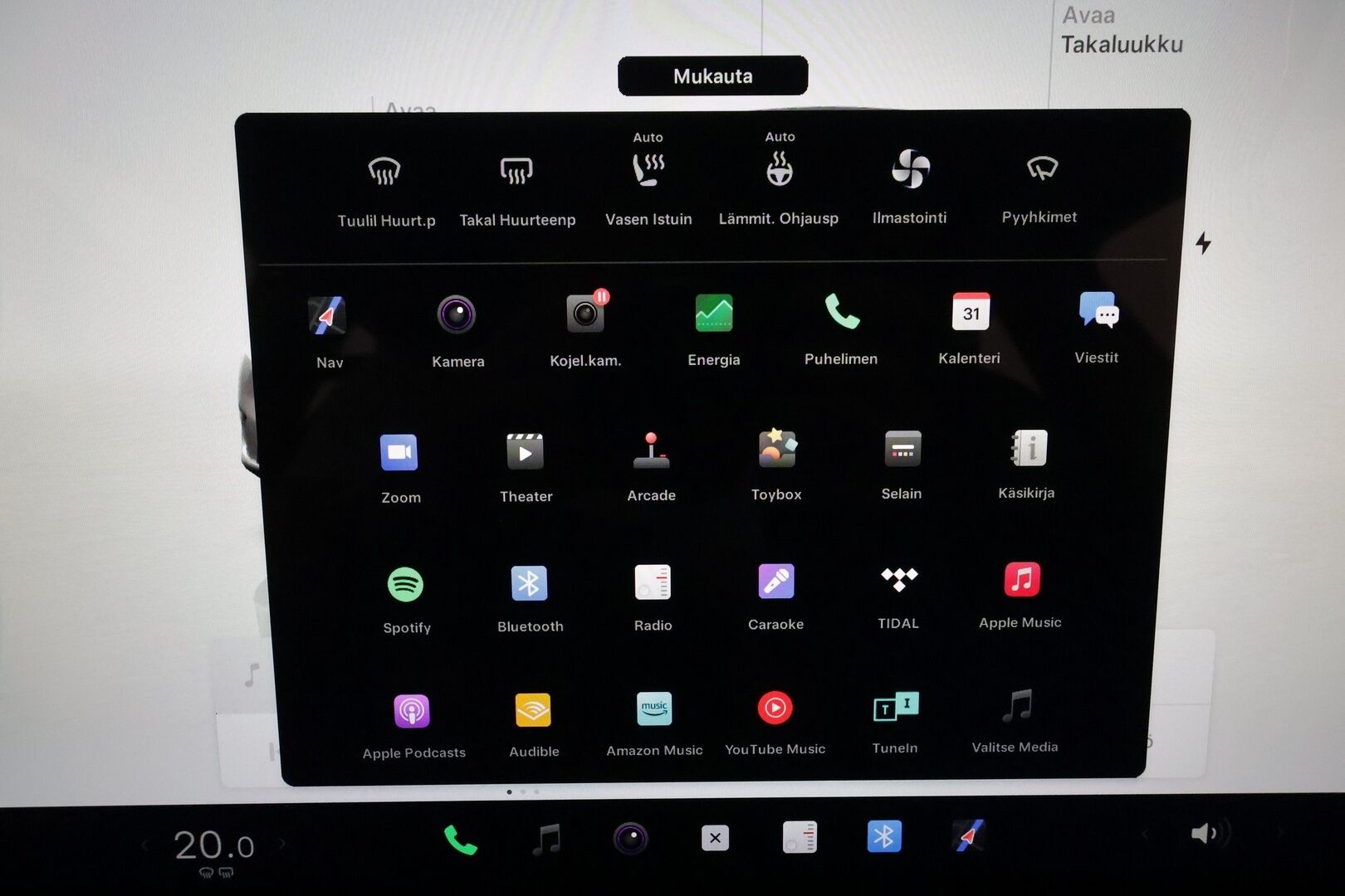 Tesla Model Y 2022 Long Range **Lämpöpumppu / Lasikatto / Matrix-LED / Adapt.Vakkari / P.Kamera / Muistipenkki / Navi / Keyless** - 3,99 % KORKOTARJOUS TÄHÄN AUTOON - 1-om Suomi-auto / Akku kuntotarkastettu / 2x Latauskaapelit / Kahdet Renkaat